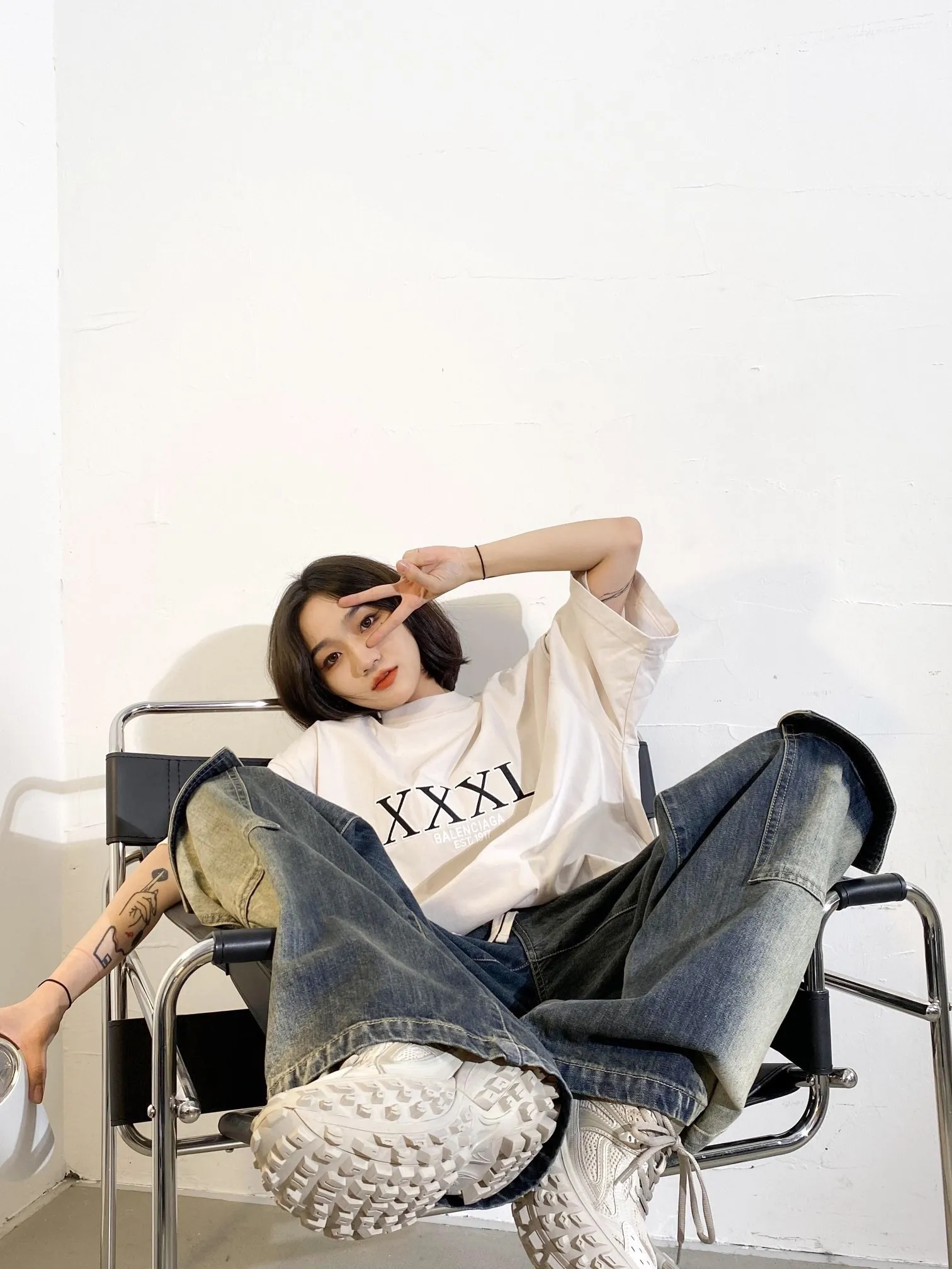 ♻️💯Upper body reference model picture❤️Top tested version BALENCIAGA new XXXL letter embroidery milk white latest style bottoming short-sleeved T-shirt [new ceiling level] - 2023 new version shipped! Feel free to compare top quality products!  -Using imported Tajima 10w needle machine embroidery, high-density embroidery letter wrapping technology, full details and no tails, clear letters without connections‼ ️ - BLCG's latest fashion series, Jay Chou's same upper body, new models are released every year, milk white color is new this year, I didn't hesitate to buy it as soon as I saw it, the upper body is whiter, I love this color so much! The new customized fruit pattern collar label is different from the previous embroidered LOGO collar label, please pay attention to the distinction! -Full set of 1:1 customized accessories + Sydney paper with logo + new version of handbags at the counter + three labels for large products + original hangtag -The webbing on the back collar extends to the shoulders for reinforcement, and the stitches are downturned at the joints. Imported elliptical machine with imported glue technology. Overall printing without teeth. 32s280g double yarn combed cotton fabric, weighing up to 400 grams after washing!  Color: Washed Black Apricot Size: XS-L P:310