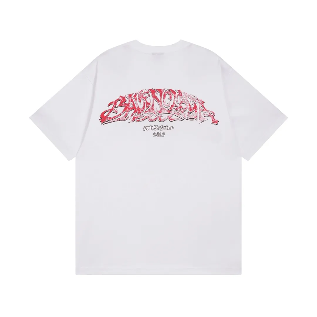 🅿️186 Detail Picture [Top version. Official website quality] BALENCI*GA/Paris. 2024 latest flame graffiti direct-printed short-sleeved T-shirt. Brick cabinet synchronization. ⚠️Difference in market currency. Developed by YB. The fabric is made of Paris ZP custom-woven and dyed 100% cotton double yarn compact cotton. The weight is 260 grams, the cloth surface is clean. The cloth pattern is clear, soft and comfortable. The threads are dyed with no color difference. The front and back printing adopts Kornit direct-injection printing pattern and adopts OS loose shoulder-dropping pattern. Same style for men and women. Code: BL223109 Color: dark gray blue. Pink. White Size: XS to L