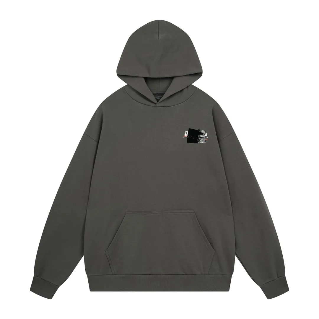 🅿️310 Detailed picture [Top version. Official website quality] BALENCI*GA/Paris#Classic. Coke embroidered black tape hooded sweatshirt. The fabric is made of Paris ZP custom-woven and dyed cotton sweatshirt. The weight is 450 grams. The cloth surface is clean. The cloth pattern is clear, soft and comfortable. The color fastness is good. It is not easy to change color. The threads are dyed with no color difference. The classic pattern embroidery uses an imported embroidery machine, and the embroidery thread color is based on the original color. It is produced based on the pictures in the Jubie market. The letters are clear. The three-dimensional effect is strong. The embroidered flowers are laminated on the finished product. The version adopts OS loose shoulder design. Same style for men and women. Code: BL238058 Color: black, off-white, smoky gray, red, brown Size: XS S M L