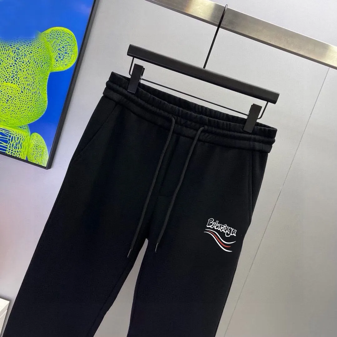 🅿️440 [BALENCIAGA] (Gospel for Fatty) hot-selling suit is coming. Focus on the original version of the official website. 2025 new hot-selling cardigan and sweatshirt suit. The original order is the best. 🇭🇰The meticulous work of top designers is dedicated to a fitting and perfect upper body effect. 100% natural high-quality Roman cotton, close-fitting comfort, noble and elegant! Original hardware embodies elegance and nobility! Counter size: M-5XL (maximum wear up to 220 pounds)