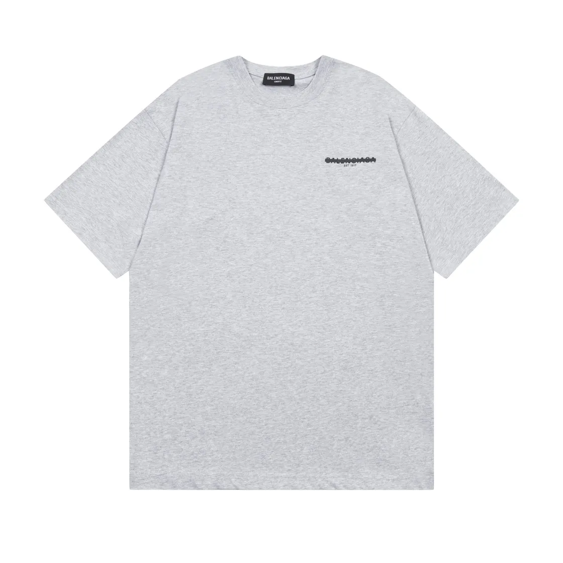 🅿️170 Detailed picture [Top version. Official website quality] BALENCI*GA/Paris. Seal letter LOGO printed short-sleeved T-shirt. Brick cabinet synchronization. The fabric is made of Paris ZP custom-woven and dyed cotton double yarn compact cotton. The weight is 260 grams, the cloth surface is clean. The cloth pattern is clear, soft and comfortable. The threads are dyed with no color difference. The classic pattern is printed with environmentally friendly imported materials and precision printing screens, with clear letters and three-dimensional effect. Different market currency, welcome to compare, the version adopts OS loose shoulder version. Same style for men and women Coding: BL223032 Color: black, white, floral gray, khaki, blue Size: XS to L