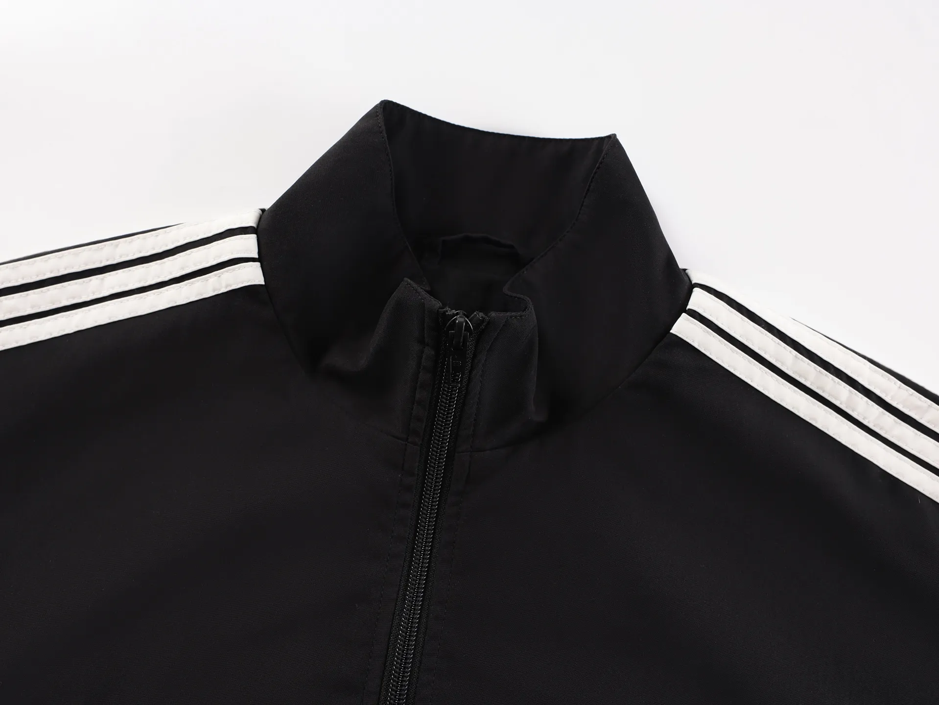 🅿️640 [Exclusive supply] BLCG 25SS ring-shaped five-bar drawstring jacket. The fabric is made of high-quality 200D nylon cotton fabric. The inner mesh is more breathable and comfortable. It is different from the ready-made fabrics on the market. It is three times the price of ordinary fabrics in the market. The embroidery uses imported Behringer, precision operation of 10,000-needle density, hardware accessories, and zipper puller mold customization. Size:44/46/48