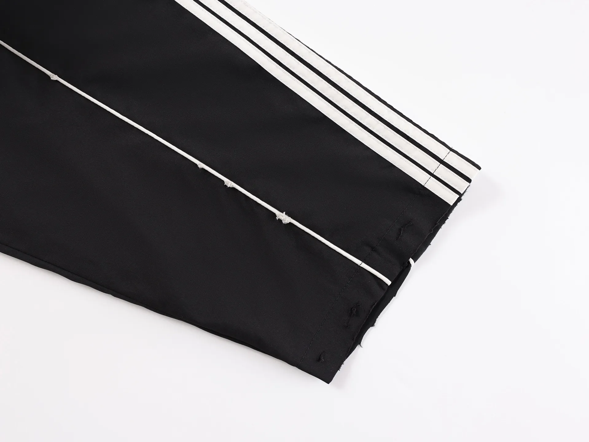 🅿️640 [Exclusive supply] BLCG 25SS ring-shaped five-bar drawstring jacket. The fabric is made of high-quality 200D nylon cotton fabric. The inner mesh is more breathable and comfortable. It is different from the ready-made fabrics on the market. It is three times the price of ordinary fabrics in the market. The embroidery uses imported Behringer, precision operation of 10,000-needle density, hardware accessories, and zipper puller mold customization. Size:44/46/48