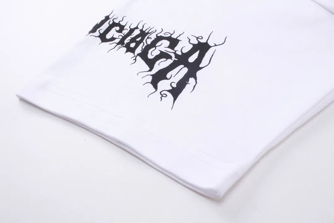 🅿️186 Detailed Pictures [Top version. Official website quality] BALENCI*GA/Paris. 2024 new model. Year of the Dragon limited print short-sleeved T-shirt, synchronized with brick cabinet. Developed genuine product at the first time, enjoy printing and comparison! The fabric is made of Paris ZP custom-woven and dyed cotton double yarn. Weighing 260 grams, the cloth surface is clean. The cloth pattern is clear, soft and comfortable. The threads are dyed with no color difference. The classic LOGO is made of environmentally friendly imported materials, drawn silk flowers, with clear letters and three-dimensional effect. Restore the brick cabinet. Welcome to compare, the version adopts the OS loose shoulder version. Same style for men and women Coding: BL223322 Color: black, white, red, pink Size: XS to L