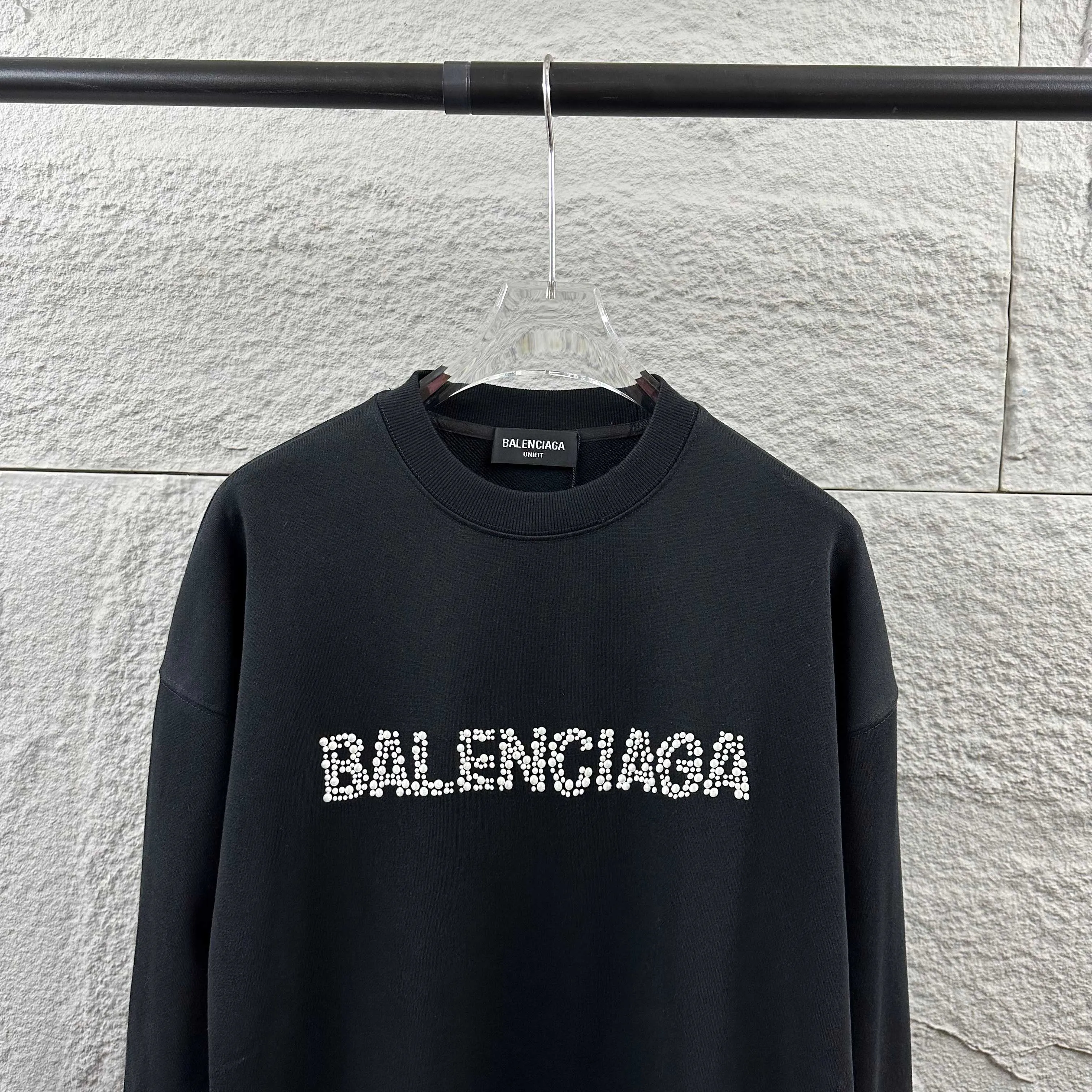 🅿️260 BALENCI*GA Paris 2025 early autumn and winter new long-sleeved sweatshirt, classic letter three-dimensional pearl craftsmanship, custom terry fabric, round neck pullover, same style for men and women Color: black white Size: S (90-130 catties) M (120-150 catties) L (140-165 catties) XL (160-180 catties) XXL (180-210 pounds)