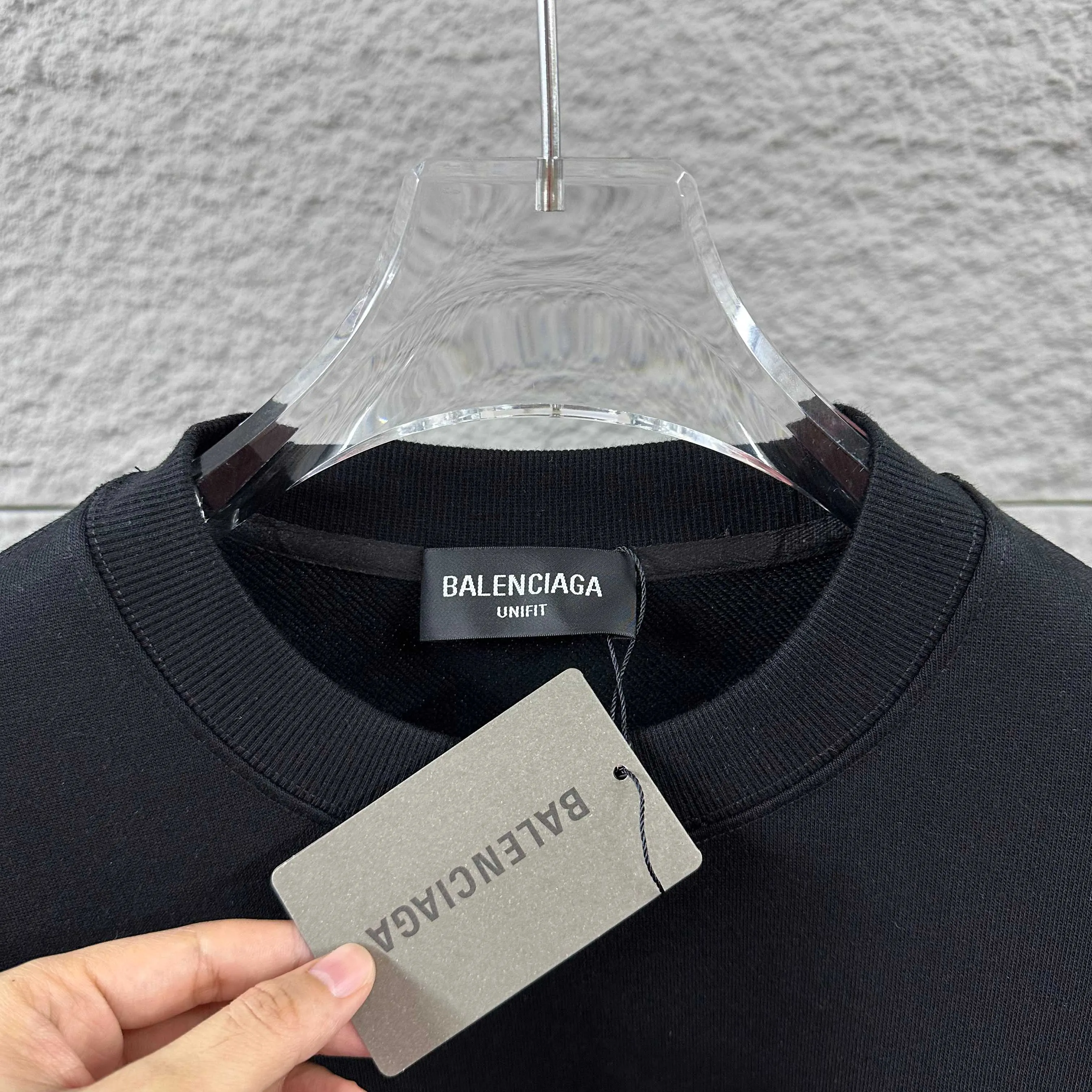 🅿️260 BALENCI*GA Paris 2025 early autumn and winter new long-sleeved sweatshirt, classic letter three-dimensional pearl craftsmanship, custom terry fabric, round neck pullover, same style for men and women Color: black white Size: S (90-130 catties) M (120-150 catties) L (140-165 catties) XL (160-180 catties) XXL (180-210 pounds)