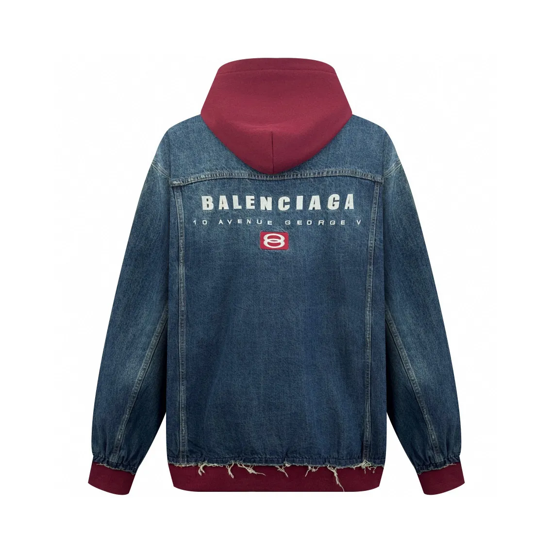 🅿️680 [Exclusive supply] BLCG double-ring embroidered fake two-piece hooded denim jacket. The original purchase was RMB 18,500. The fabric is made of customized fog blue lock pattern pure cotton denim and red flame brushed sweatshirt material. It has excellent texture, is as moist as cotton, and is comfortable and close to the skin. It uses classic indigo denim as the main tone, and the dazzling red flame red makes quantum leaps between fibers, directly touching the depths of the soul. Unity The sporticon art work embroidery reconstructs the brand totem with thousands of stitches and threads. It is highly recognizable. The drawstring-free hood is ingeniously designed. Unique tailoring outlines a futuristic silhouette. The details are sublimated into a subversive fashion statement. The denim jacket is no longer limited to a single style positioning. It is either defined by tradition or redefined by rebellion, using imported machine embroidery technology. Use advanced computer control systems and precision mechanical components to realize the unity sporticon art work embroidery operation. High precision. The lines are smooth and delicate, using the rotten edge hanging technology. The natural edge effect is achieved by physical abrasion on the edges. The combination of high-temperature steam and frosted paper removes fiber hairiness and color difference, showing unique holes and wear effects. The embedded stitching process is used. The stitching of denim and knitted fabrics can provide high-quality stitching effects. Smooth and tidy. Neat and tidy. Multi-position horse + sand scrubbing is used to rub specific parts with a high-pressure spray gun to achieve a local gradient effect. Then, the frosting technology is used to create a unique texture pattern. The workmanship is extremely complex. The time-consuming and labor-intensive electrolytic deep blue + stone mill fermentation washing process prioritizes the use of electrochemical reactions to change the color of the fabric, then mixes the fabric with abrasives through a grinder and uses hot water for cleaning to achieve a specific washing effect. Size:1-2-3-4