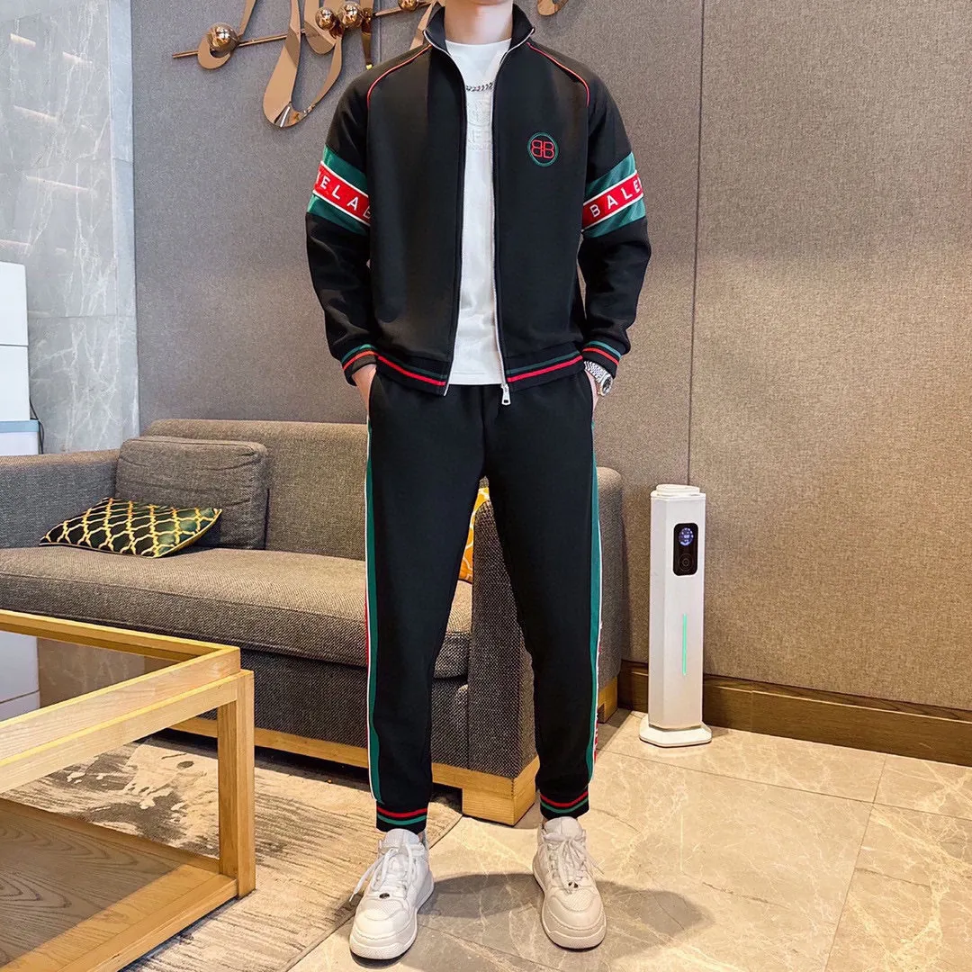 🅿️500 [BALENCIAGA] Hot-selling suit is coming. Focus on the original version of the official website. 2025 new hot-selling cardigan sweater suit. The original order is the best product. 🇭🇰The meticulous work of top designers is dedicated to a fitting and perfect upper body effect. All-natural high-quality Tencel Roman cotton 100%, close-fitting comfort, noble and elegant! Original hardware embodies elegance and nobility! Counter size: M-4XL (up to 190 pounds)