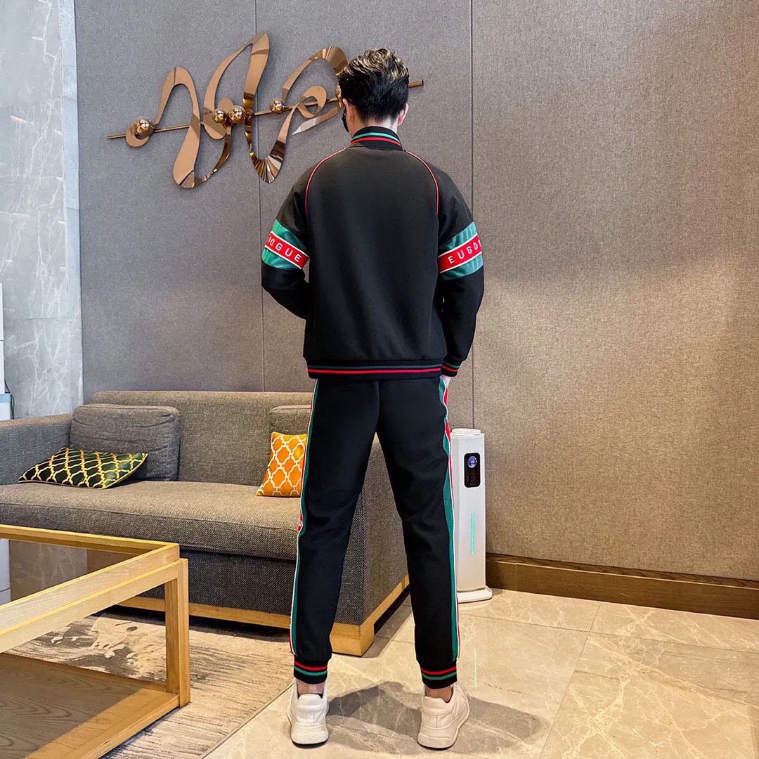 🅿️500 [BALENCIAGA] Hot-selling suit is coming. Focus on the original version of the official website. 2025 new hot-selling cardigan sweater suit. The original order is the best product. 🇭🇰The meticulous work of top designers is dedicated to a fitting and perfect upper body effect. All-natural high-quality Tencel Roman cotton 100%, close-fitting comfort, noble and elegant! Original hardware embodies elegance and nobility! Counter size: M-4XL (up to 190 pounds)