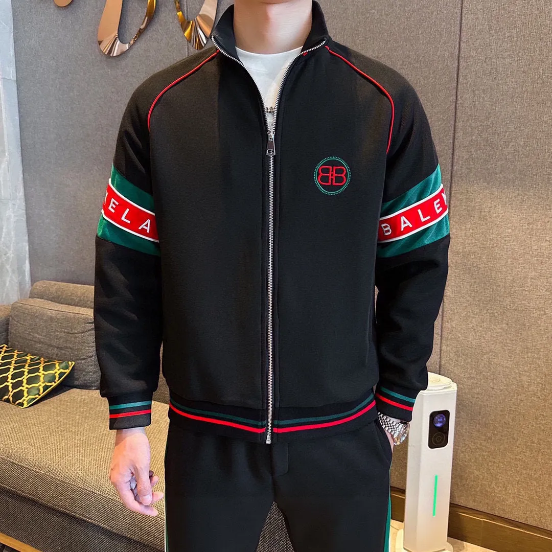 🅿️500 [BALENCIAGA] Hot-selling suit is coming. Focus on the original version of the official website. 2025 new hot-selling cardigan sweater suit. The original order is the best product. 🇭🇰The meticulous work of top designers is dedicated to a fitting and perfect upper body effect. All-natural high-quality Tencel Roman cotton 100%, close-fitting comfort, noble and elegant! Original hardware embodies elegance and nobility! Counter size: M-4XL (up to 190 pounds)
