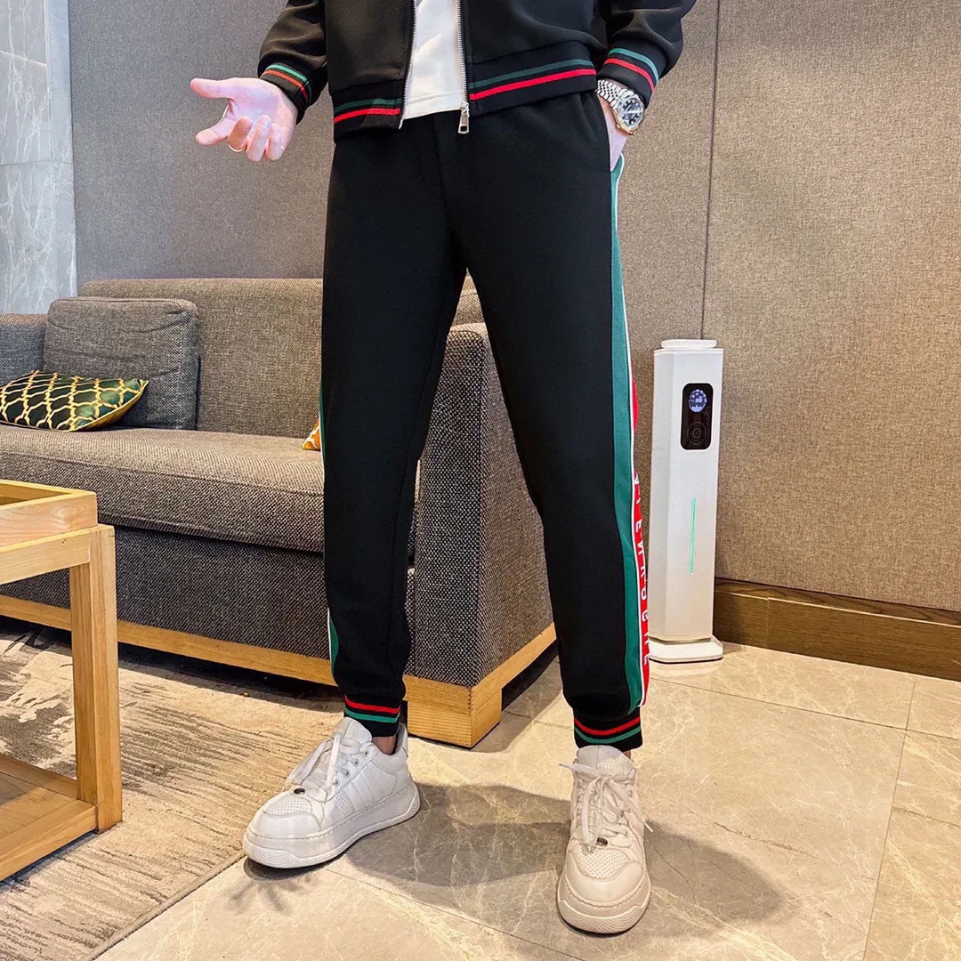 🅿️500 [BALENCIAGA] Hot-selling suit is coming. Focus on the original version of the official website. 2025 new hot-selling cardigan sweater suit. The original order is the best product. 🇭🇰The meticulous work of top designers is dedicated to a fitting and perfect upper body effect. All-natural high-quality Tencel Roman cotton 100%, close-fitting comfort, noble and elegant! Original hardware embodies elegance and nobility! Counter size: M-4XL (up to 190 pounds)