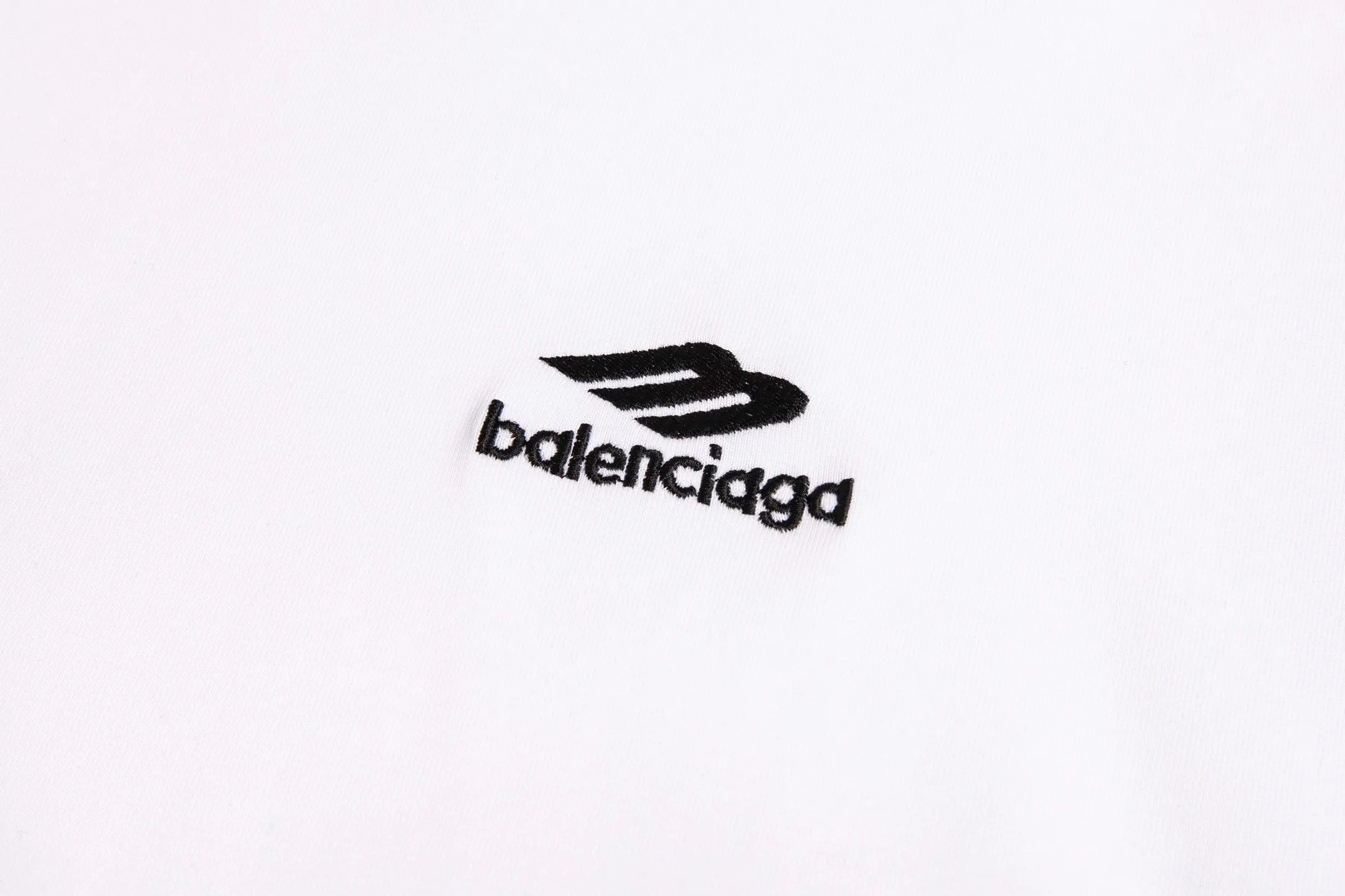 🅿️160 9172# Detailed picture Top version [[BALENCIA*GA] official website quality Paris new ski series 3M classic LOGO embroidered short-sleeved T-shirt OS version Loose dropped shoulders Same style for men and women Fabric: 260 grams 100% cotton double yarn Technology: embroidery on the front left and right sleeves Garment washing Shape solid color Color: black white Size: XS S M L
