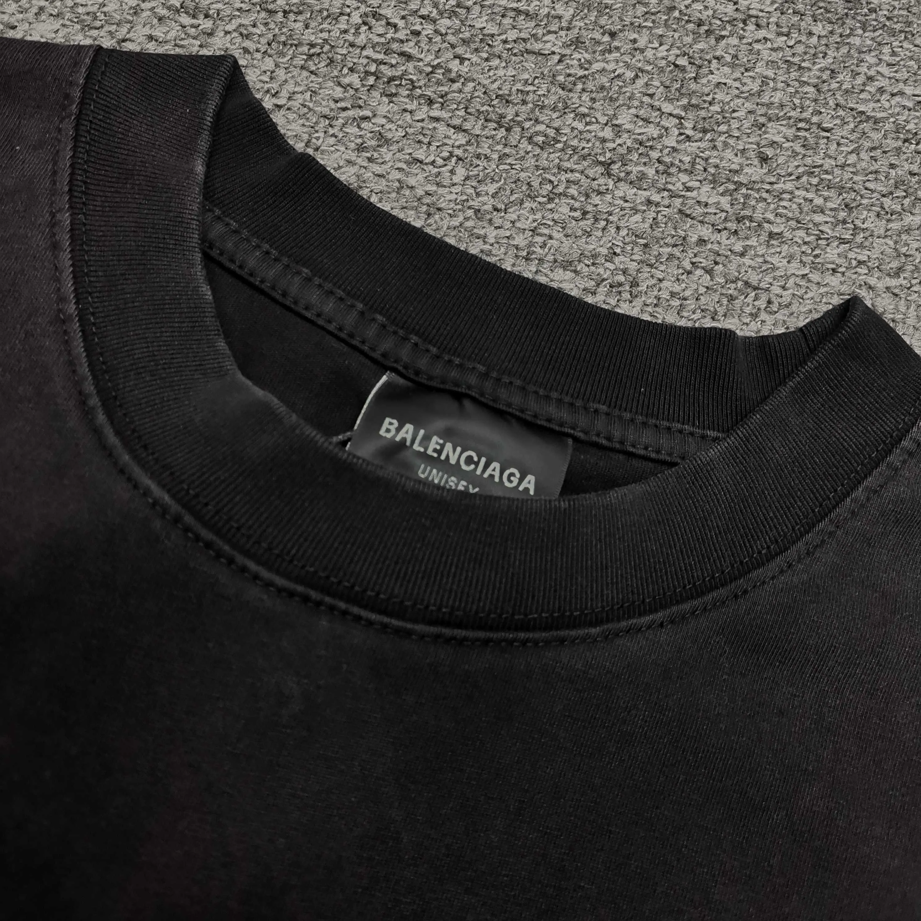 Balenciaga Balenciaga SS25 star-style casual short-sleeved T-shirt, loose fit, same style for men and women Color: Black Size: XS S M L P260