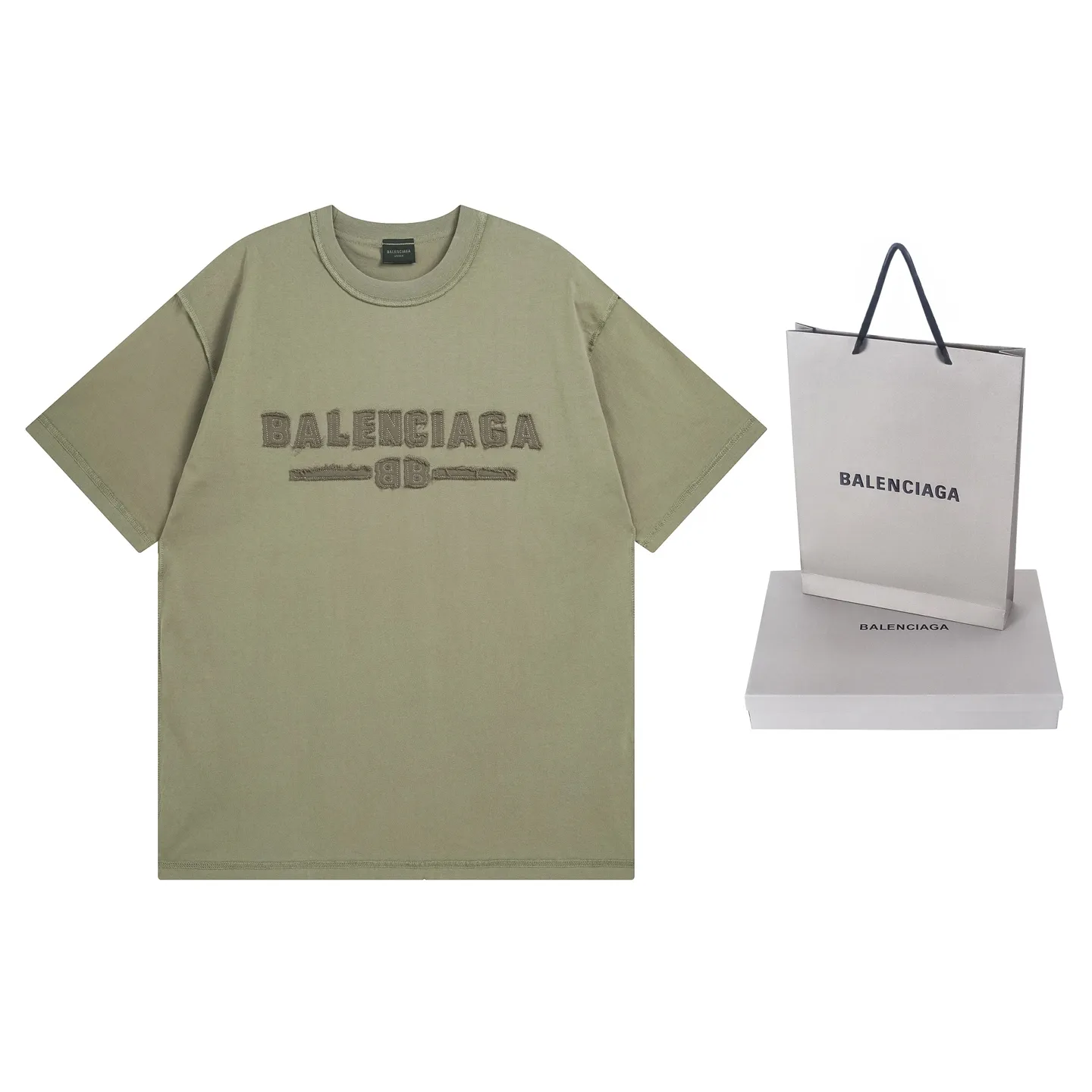 🅿️200 Actual pictures [Top version. Official website quality] BALENCI*GA/Paris #2025 new style washed short-sleeved T-shirt with letter LOGO chest patch embroidery, ready-to-wear stitching on the reverse side, ready-to-wear wash, full of design sense. Welcome to compare. The fabric is made of Paris ZP custom-woven and dyed cotton double yarn, weighing 260 grams, the cloth surface is clean. The cloth pattern is clear, soft and comfortable. The threads are dyed with no color difference. The classic letter LOGO is embroidered with imported Tajima embroidery machine. The effect is three-dimensional. Restore the brick cabinet, adopt OS loose shoulder style. Same style for men and women. Code: BL253639 Color: washed black, matte blue, green Size: XS S M L