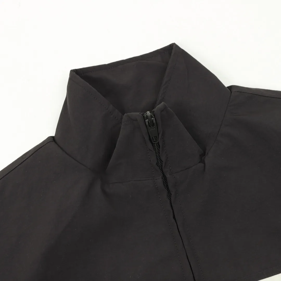 🅿️570 Balenciaga/Balenciaga three-color double-ring printed stand-up collar jacket. It is made of customized matt Taslan professional fabrics, plus three-proof coating process, Teflon anti-fouling treatment, anti-oil stains and easy to clean, polyester high-density bird's eye mesh lining, three-dimensional circulation breathable structure, quick moisture export, anti-static treatment, more comfortable to wear in autumn and winter, imported environmentally friendly glue screen printing, custom hardware zipper double puller LOGO, custom accessories three labels Size: XS-L