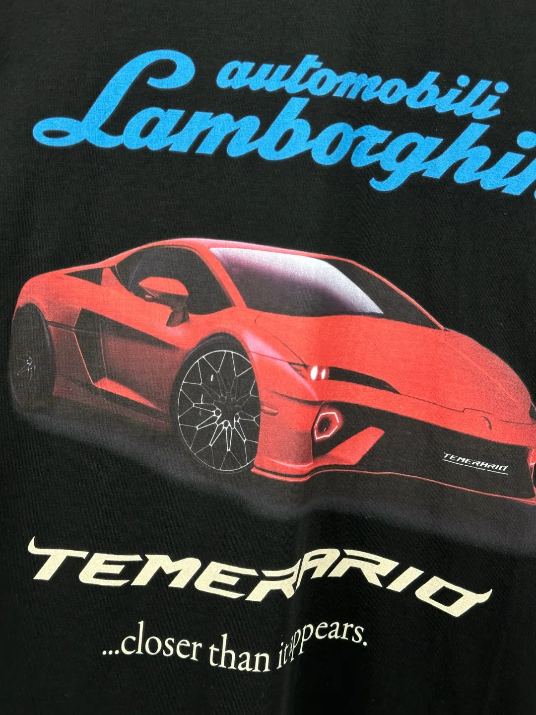 🅿️280 BALENCI*GA Paris co-branded Lamborghini Lamborghini front and back long-sleeved T-shirt with direct-injection printing on the left and right sleeves. The printing is done by computer direct-injection. The letters are clear and the effect is three-dimensional. Exclusively woven and dyed 280g fabric. Threads are dyed in the same cylinder with zero color difference. The version adopts OS loose off-shoulder version. Welcome to compare. Same style for men and women -Color: white gray black -SIZE: Xs S M L Style number 8537#