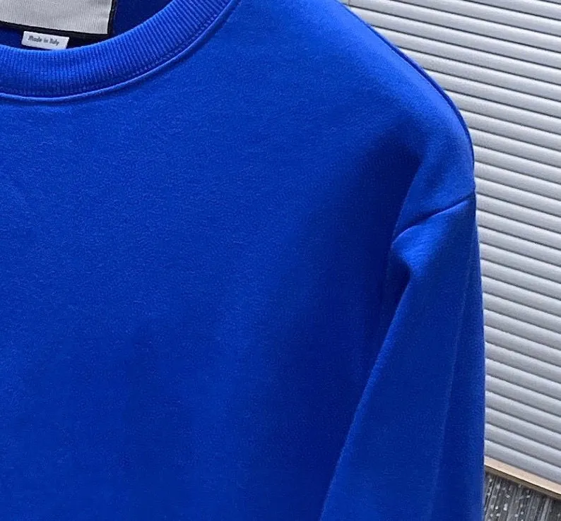 🅿️220 brand [BALENCIAGA] (good news for fat people) 2025ss autumn latest long-sleeved round-neck sweatshirt, available simultaneously on the official website. Refreshing and breathable. Made of top Tencel Roman. Comfortable and soft. 3D stereoscopic clarity. Super fashion sense. Great gift for personal use. Size: M-5XL (can wear up to 220 pounds)