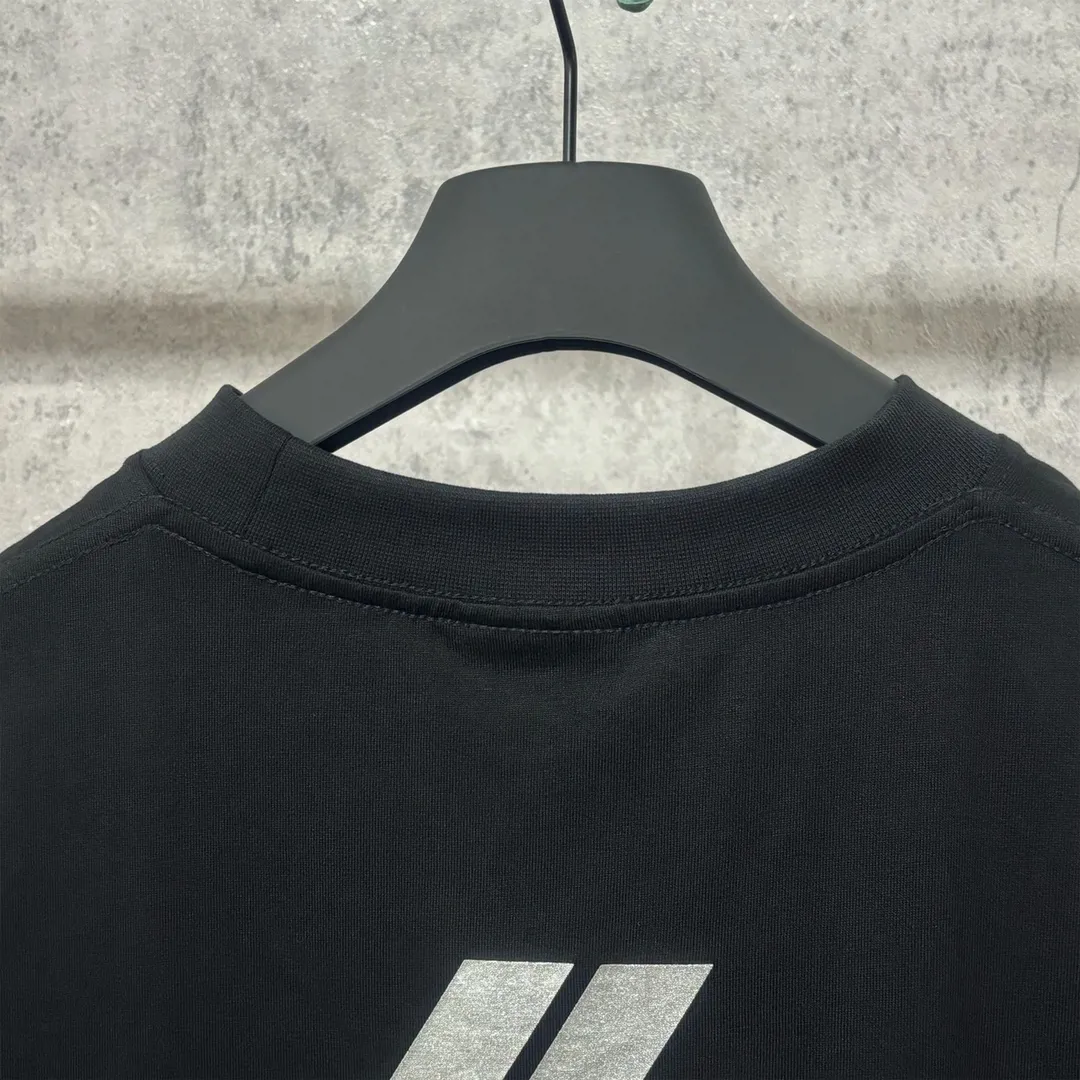 🅿️160 9101# Actual pictures Top version [BALENCIA*GA] Official website quality Paris new classic front and rear reflective printed T-shirt OS version Loose dropped shoulders Unisex fabric: 260g 100% cotton double yarn Technology: Front and back reflective printing Garment wash Shape solid Color: Black White Size: XS S M L