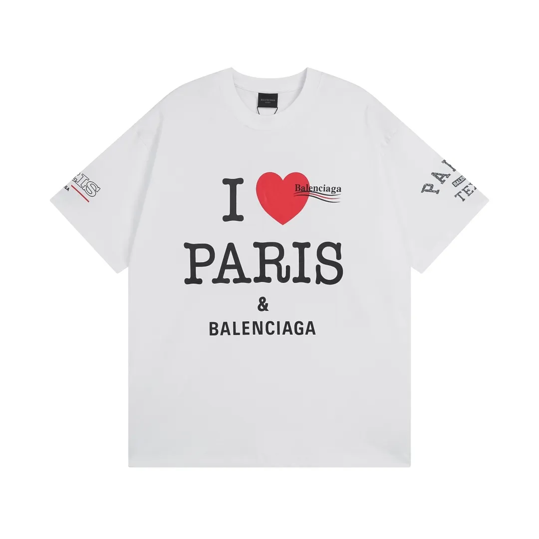 🅿️186 real photos [Top version. Official website quality] BALENCI*GA/Paris. SS25 latest model, front and back left and right sleeves I Love Paris & Balenciaxx art printed short-sleeved T-shirt. Brick cabinet synchronization. Genuine product developed at the first time, happy to print and compare! The fabric is made of Paris ZP custom-woven and dyed cotton double yarn. Weighing 260 grams, the cloth surface is clean. The cloth pattern is clear, soft and comfortable. The threads are dyed with no color difference. The printing uses environmentally friendly imported materials. The letters are clear and the effect is three-dimensional. The version adopts OS loose shoulder design. Same style for men and women. Code: BL253650 Color: white, black Size: XS S M L
