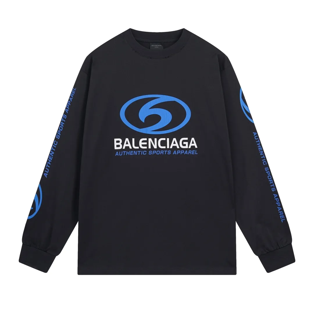 🅿️220 real photos [Top version. Official website quality] BALENCI*GA/Paris. 2024 new model. Paris surf pattern letter printing straight split long-sleeved T-shirt, brick cabinet synchronization. Genuine product developed at the first time, happy to print and compare! The fabric is made of Paris ZP custom-woven and dyed cotton double yarn. Weighing 260 grams, the cloth surface is clean. The cloth pattern is clear, soft and comfortable. The threads are dyed with no color difference. The classic LOGO is printed using environmentally friendly imported materials with clear pattern letters and a three-dimensional effect. Restored brick cabinet. Ready-made garments are washed, worn and distressed. Different market currency. Welcome to compare. The version adopts OS loose shoulder style. Same style for men and women. Code: BL225033 Color: gray blue, apricot, size: XS S M L