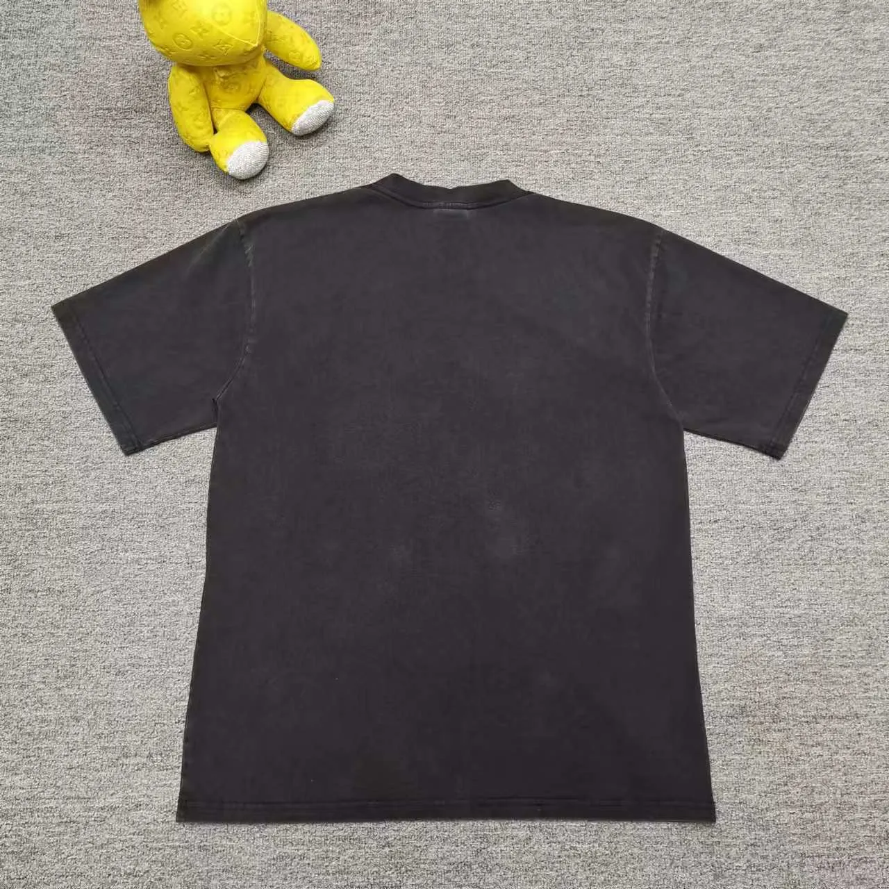 [Top version. Official website quality] BALENCI*GA/Paris. SS24 latest crown L printed short-sleeved T-shirt. Brick cabinet synchronization. Genuine product developed at the first time, enjoy printing and comparison! The fabric is made of Paris ZP custom-woven and dyed cotton double yarn. Weighing 260 grams, the cloth surface is clean. The cloth pattern is clear, soft and comfortable, and the threads are dyed with no color difference. The printing uses environmentally friendly imported materials. The letters are clear and the effect is three-dimensional. The version adopts OS loose shoulder design. Same style for men and women. Color: black, size: XS S M L P: 260