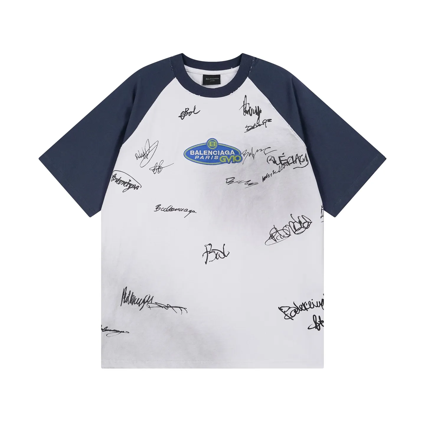 🅿️230 real photos [Top version. Official website quality] BALENCI*GA/Paris #2025 new style raglan sleeves, color matching, signature printing, embroidery LOGO, washed, distressed, hand-painted graffiti, new short-sleeved T-shirt. #2025 Brick Cabinet Synchronization Extra heavy craftsmanship. Welcome to compare. The fabric is made of Paris ZP custom-woven and dyed cotton double yarn, with a weight of 260 grams. The cloth surface is clean. The cloth pattern is clear, soft and comfortable. The threads are dyed with no color difference. The signature is printed with environmentally friendly glue, and the classic letter LOGO is embroidered with an imported Tajima embroidery machine. The letters are clear and the effect is three-dimensional. Restore brick cabinet, adopt OS loose shoulder style. Same style for men and women. Code: BL253728 Color: black, white, yellow Size: XS S M L