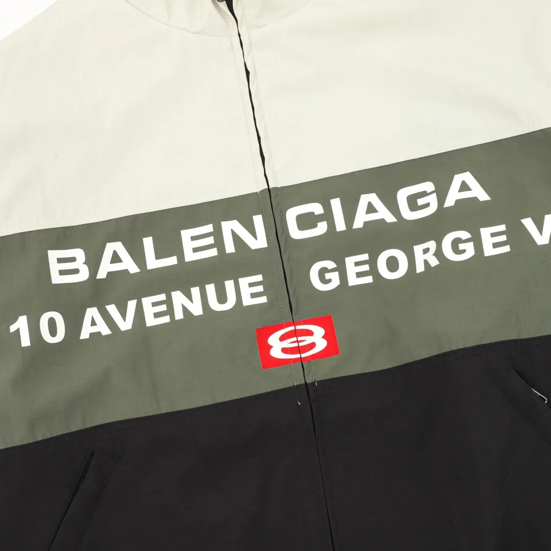 🅿️570 Balenciaga/Balenciaga three-color double-ring printed stand-up collar jacket. It is made of customized matt Taslan professional fabrics, plus three-proof coating process, Teflon anti-fouling treatment, anti-oil stains and easy to clean, polyester high-density bird's eye mesh lining, three-dimensional circulation breathable structure, quick moisture export, anti-static treatment, more comfortable to wear in autumn and winter, imported environmentally friendly glue screen printing, custom hardware zipper double puller LOGO, custom accessories three labels Size: XS-L