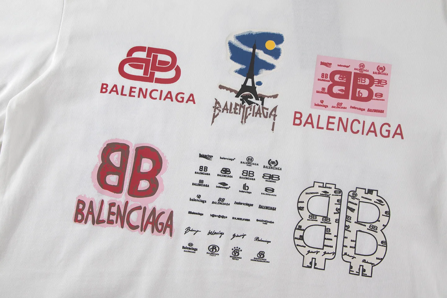 🅿️160 Balenciaga2026 new T-shirt Material: Made of high version 300g double yarn combed cotton Size: S M L XL Color: black and white Style number: W2801