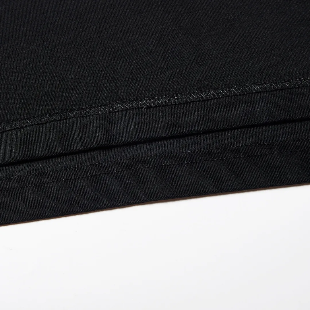 🅿️160 9136# Detailed picture Top version [[BALENCIA*GA] official website quality Paris new joint GENERATED series reverse stitched short-sleeved T-shirt OS version Loose dropped shoulders Unisex style Fabric: 260 grams 100% cotton double yarn Process: 3D three-dimensional silicone heat transfer on the front, reverse stitching, garment wash, shaping, solid color Color: black white Size: XS S M L