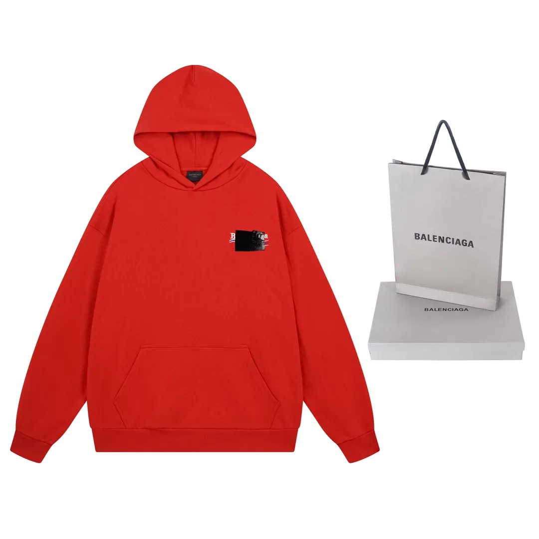 🅿️310 Detailed picture [Top version. Official website quality] BALENCI*GA/Paris#Classic. Coke embroidered black tape hooded sweatshirt. The fabric is made of Paris ZP custom-woven and dyed cotton sweatshirt. The weight is 450 grams. The cloth surface is clean. The cloth pattern is clear, soft and comfortable. The color fastness is good. It is not easy to change color. The threads are dyed with no color difference. The classic pattern embroidery uses an imported embroidery machine, and the embroidery thread color is based on the original color. It is produced based on the pictures in the Jubie market. The letters are clear. The three-dimensional effect is strong. The embroidered flowers are laminated on the finished product. The version adopts OS loose shoulder design. Same style for men and women. Code: BL238058 Color: black, off-white, smoky gray, red, brown Size: XS S M L