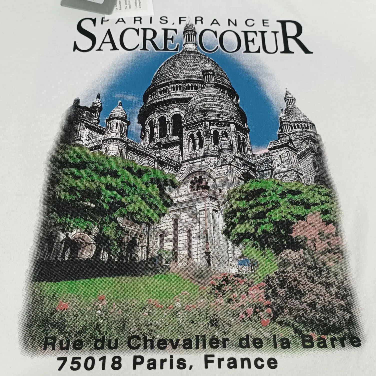 [Top tested version] BALENCIAGA Balenciaga Sacred Heart Garden Castle loose pure cotton short-sleeved T-shirt for men and women. Top quality short-sleeved, each piece has been garment washed, original version, collar, cuffs and hem have distressed rips, collar with cuffs, version dropped shoulder OS version The printing process adopts Kornit Digital 7-color direct printing, which restores the picture quality in high definition. People, trees and buildings are clearly visible and layered. Letter printing details are processed without tooth edges! The cost of front and back printing is enough to buy a box of good cigarettes. The fabric is made of 24S 260g double yarn pure cotton fabric, which is heavy-weight and has full drape. The most important thing is that while ensuring the weight, it can also effectively exert its breathable and breathable effect! Exclusive quality shipment Original fabric Self-adhesive coding Counter tag Size: XS-L Color: Black White P: 290