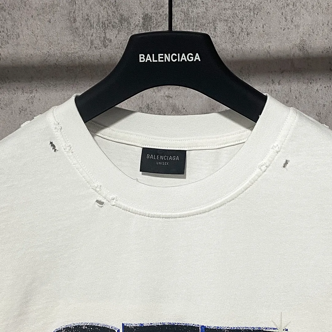 🅿️180 9126# Actual photo top version [[BALENCIA*GA] official website quality Paris new co-branded SEENOWBUYNOW diamond short-sleeved T-shirt OS version loose dropped shoulders Uniform style for men and women Fabric: 260g 100% cotton double yarn Process: front and rear left and right sleeve printing Garment washed, worn, distressed, fixed color Color: washed black, washed blue, white Size: XS S M L