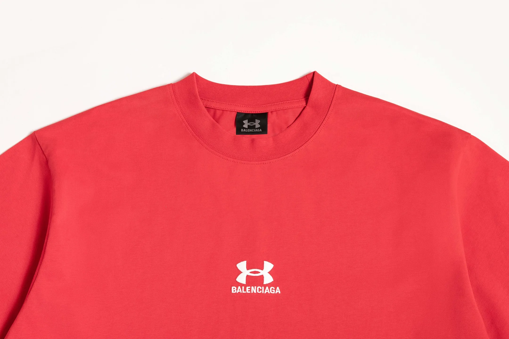 🅿️170 9158# Detailed picture Top version [[BALENCIA*GA] official website quality New Paris co-branded UnderArmour front and rear embroidered short-sleeved T-shirt OS version Loose dropped shoulders Unisex Fabric: 260g 100% cotton double yarn Process: Front and back embroidery Garment washing Shape solid Color: Black Red Size: XS S M L
