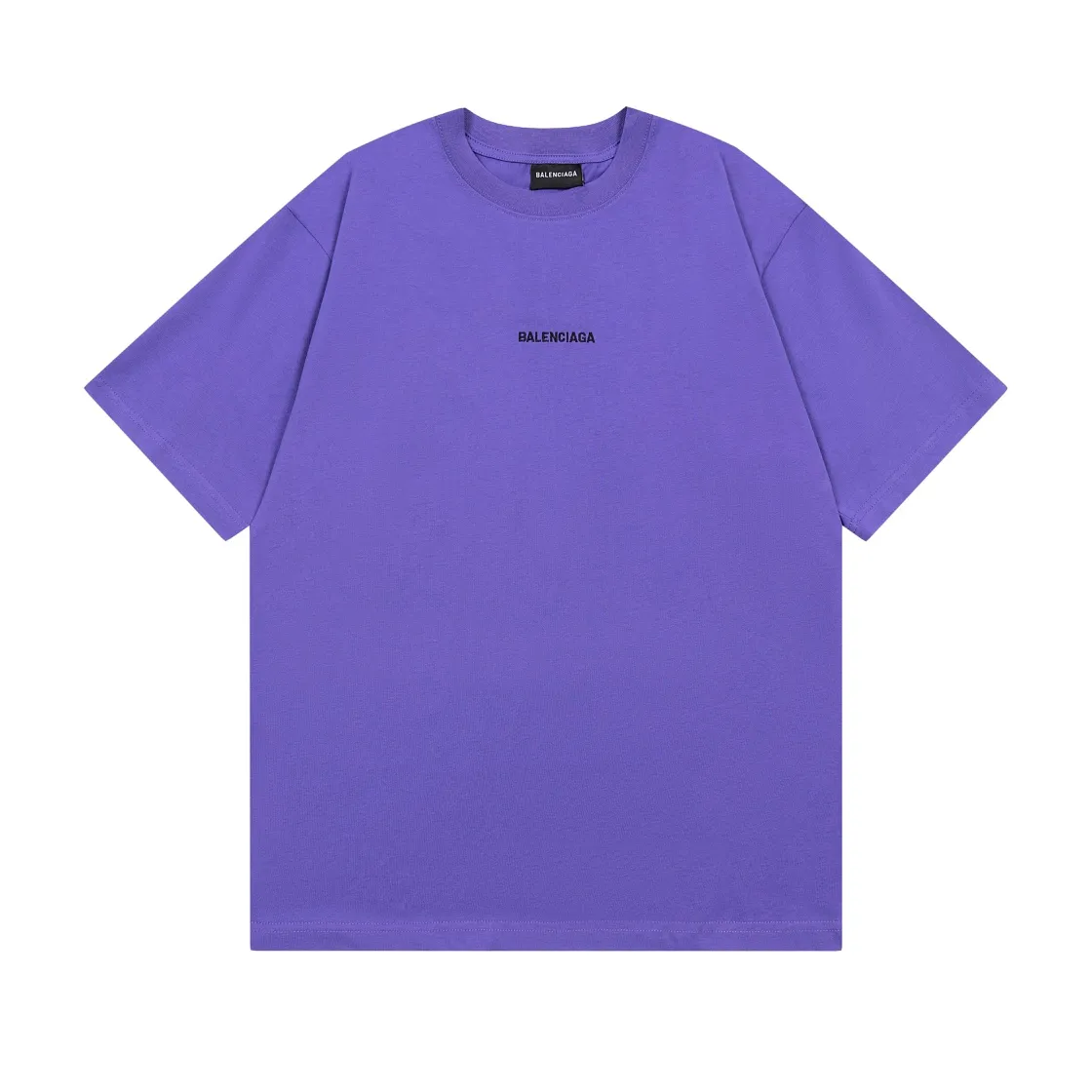 🅿️166 Detailed pictures [Top version. Official website quality] BALENCI*GA/Paris #Classic style. Classic letter embroidered short-sleeved T-shirt on the front and back #2023 spring and summer brick cabinet synchronization.                       The fabric is made of Paris ZP custom-woven and dyed cotton double yarn, weighing 260 grams. The cloth surface is clean. The cloth pattern is clear, soft and comfortable. The threads are dyed with no color difference. The classic letters are embroidered with an imported embroidery machine. The letters are clear and the effect is three-dimensional, restoring the brick cabinet. The version adopts the OS loose shoulder style. Same style for men and women. Coding: BL223006 Color: smoke gray, purple, light green, peacock blue, black, rice coffee, gray green Size: XS S M L