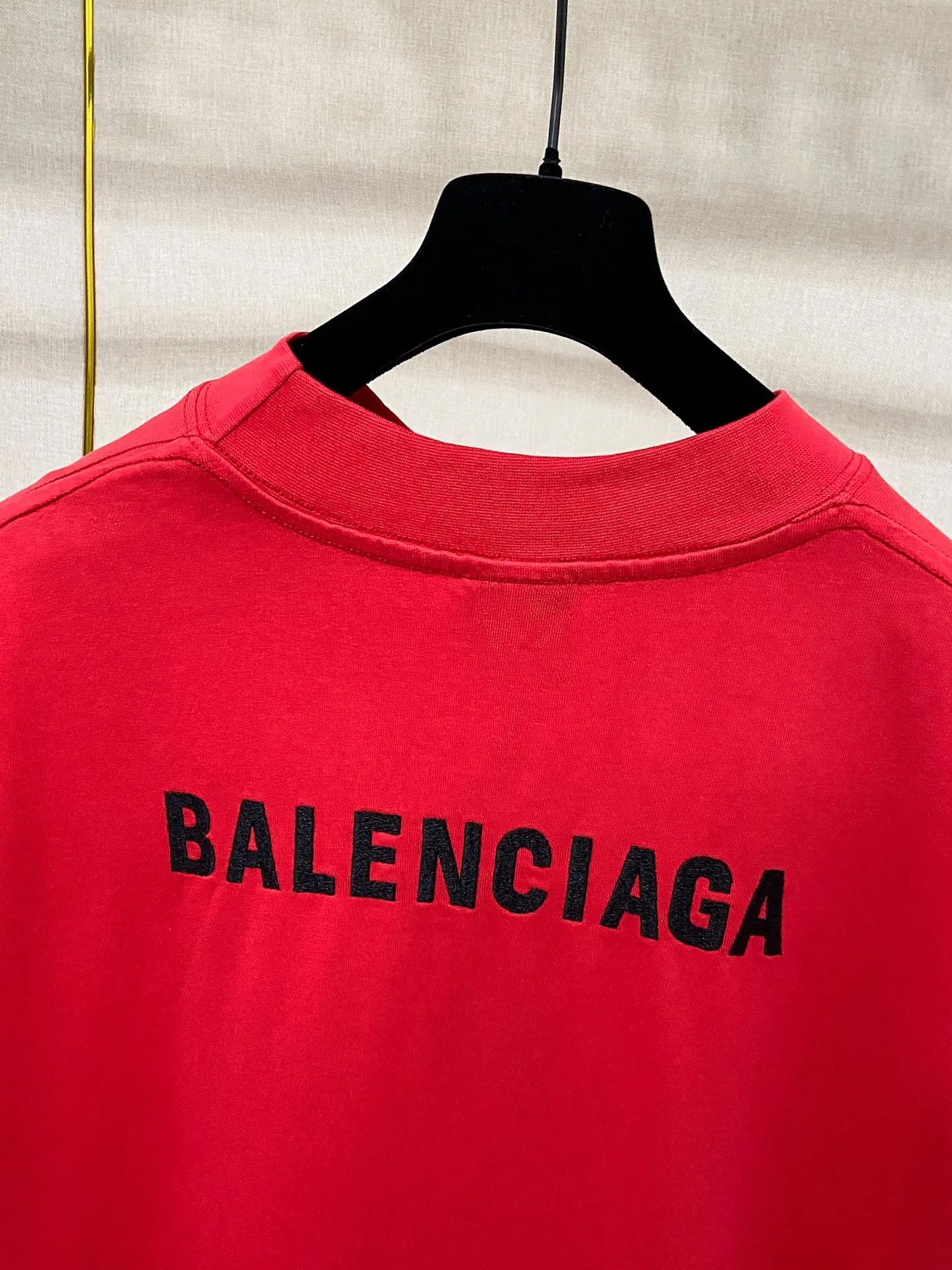 🅿️160 9102# Actual photo top version [[BALENCIA*GA] official website quality Paris new classic letter LOGO front and back embroidered short-sleeved T-shirt OS version loose dropped shoulders Unisex fabric: 260 grams 100% cotton double yarn Technology: front and back embroidery Garment washing Shape solid color Color: black white gray red Size: XS S M L