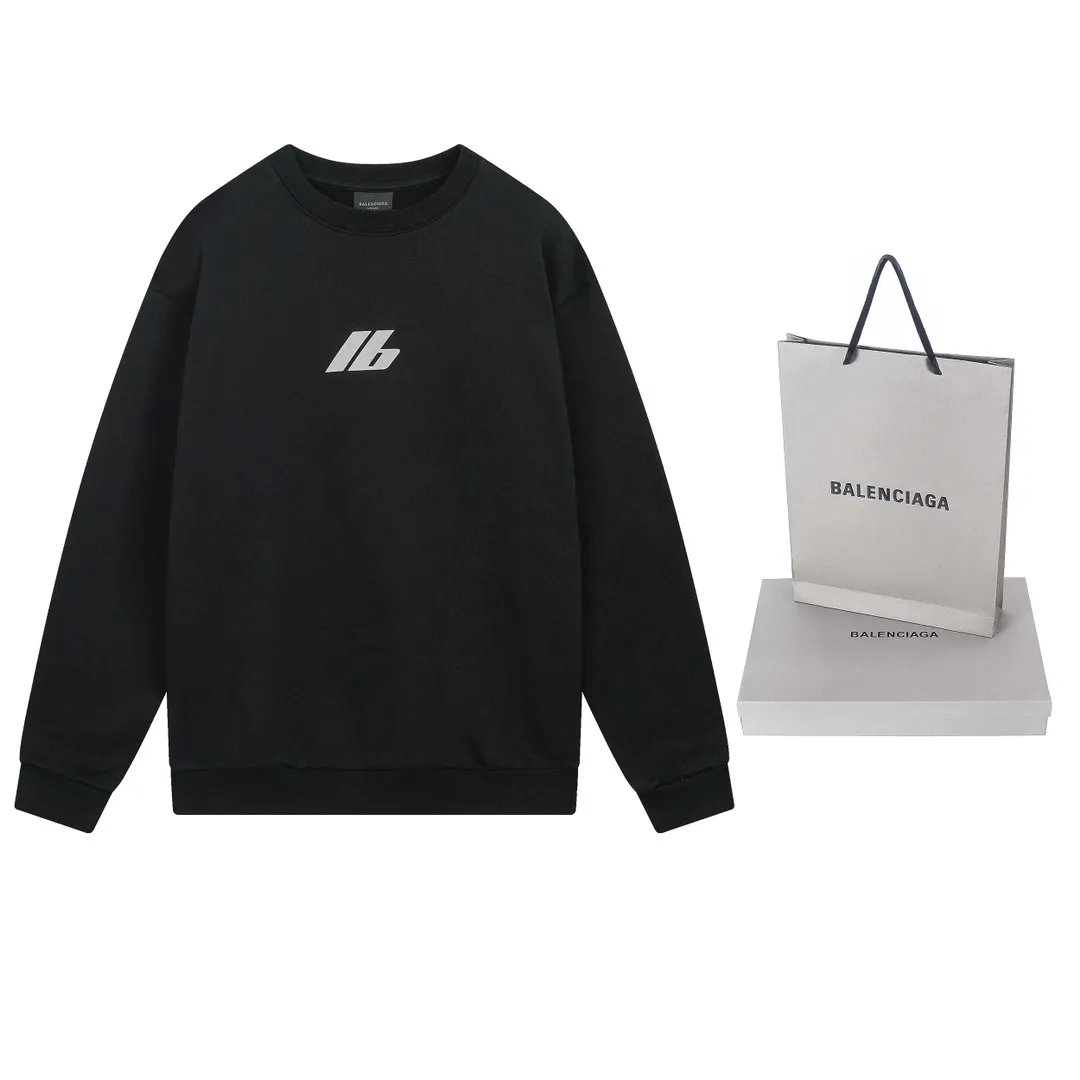 🅿️270 real photos [Top version. Official website quality] BALENCI*GA/Paris. 2024 new model. Front and rear LOGO reflective letter round neck sweatshirt, brick cabinet synchronization. Genuine product developed at the first time, welcome to compare! The fabric is made of Paris ZP custom-woven and dyed cotton terry sweatshirt. Weighing 460 grams, the cloth surface is clean. The cloth pattern is clear, soft and comfortable. The threads are dyed with no color difference. Get reflective film beforehand. The effect will be three-dimensional. Restore the brick cabinet. Different market currency, welcome to compare, the version adopts OS loose shoulder version. Same style for men and women Coding: BL235580 Color: black, off-white Size: XS S M L