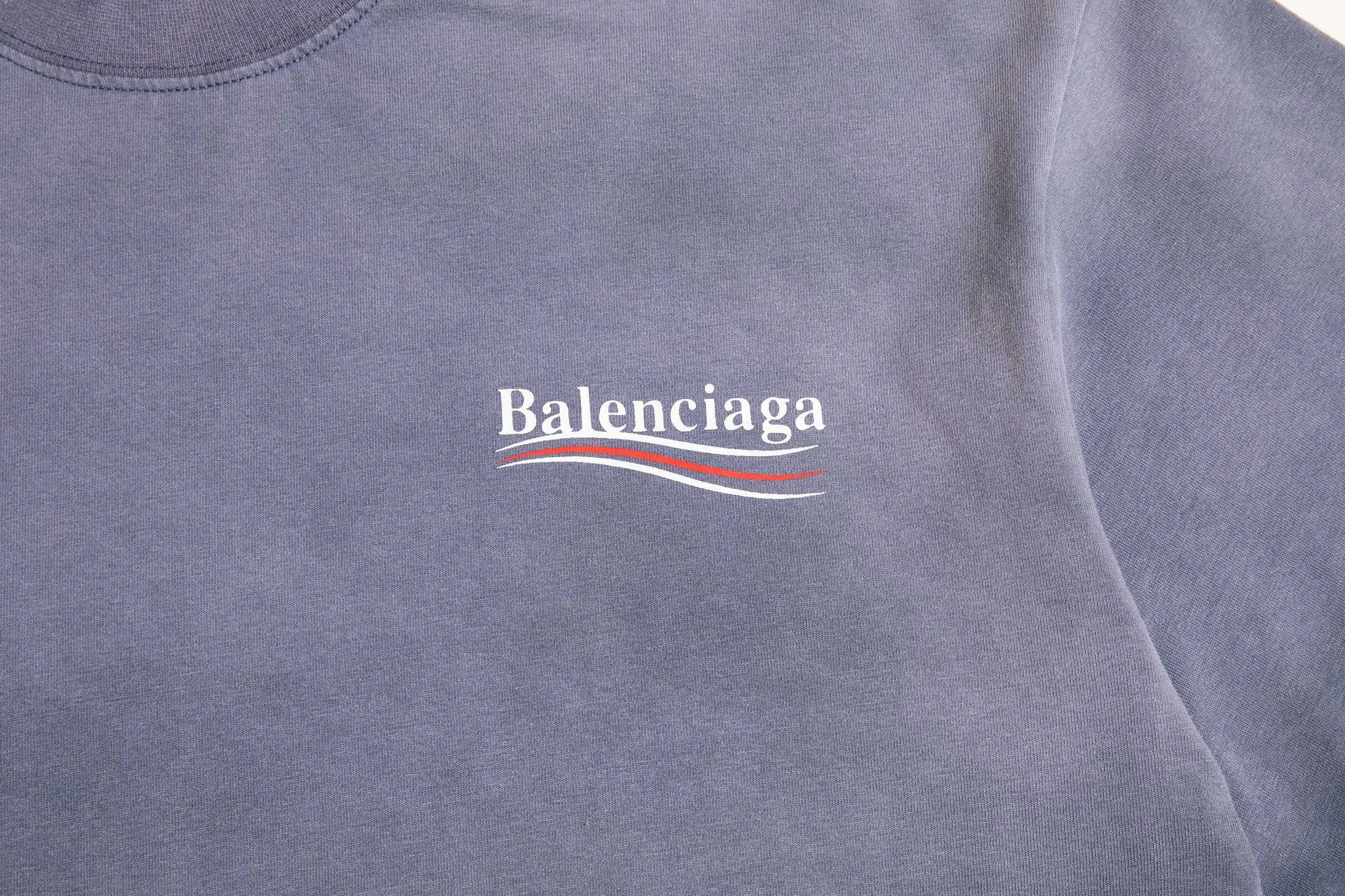 🅿️180 9188# Detailed picture Top version [[BALENCIA*GA] official website quality Paris new Colara crack printed short-sleeved T-shirt OS version Loose dropped shoulders Unisex fabric: 260 grams 100% cotton double yarn Process: front and rear panel printing Garment wash Spray Ma Liang Distressed Styling Solid color Color: Washed purple Washed blue Size: XS S M L