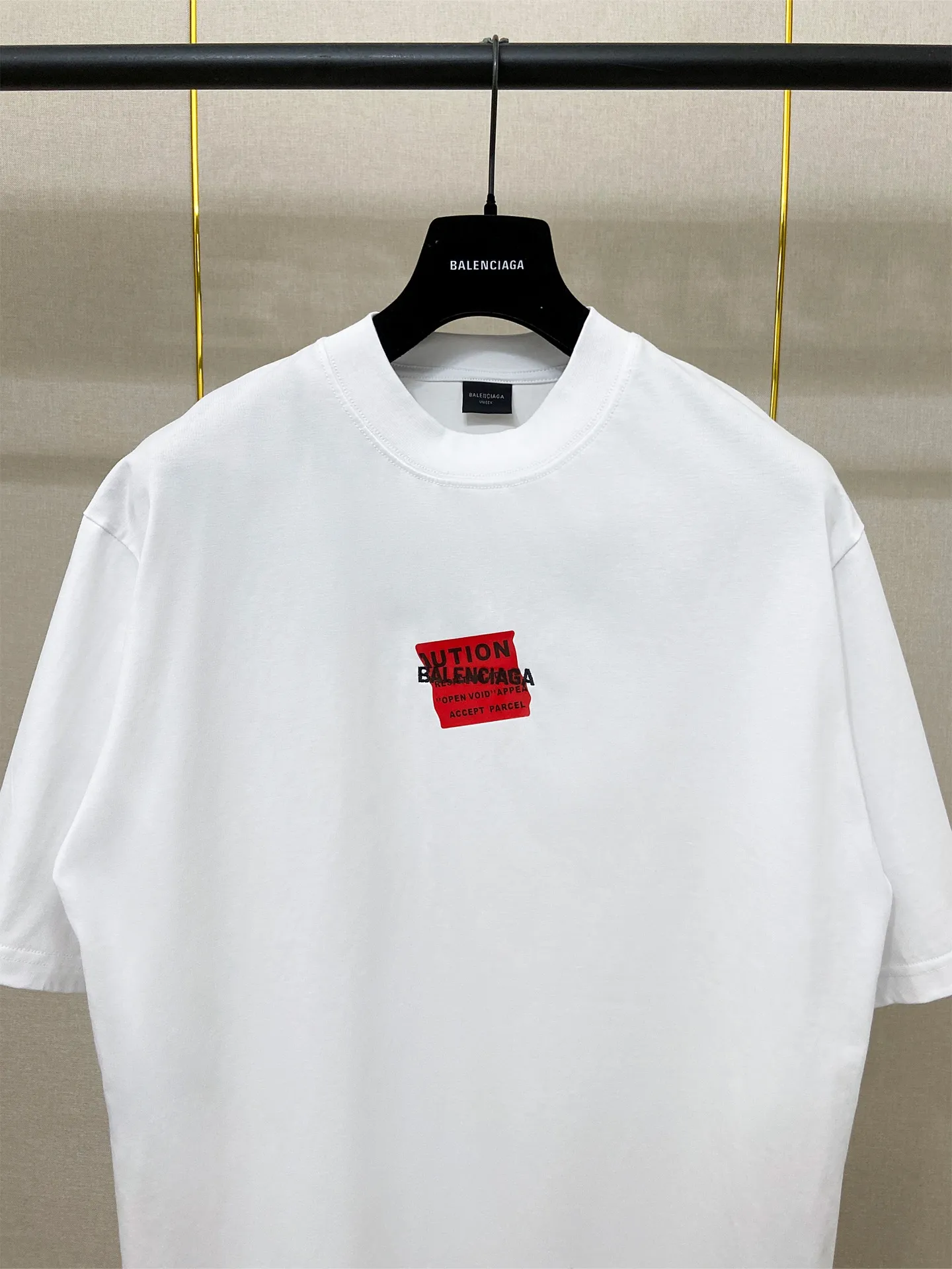 🅿️180 9201# Real photos Top version [[BALENCIA*GA] official website quality Paris new front and back letter embroidery tape taped short-sleeved T-shirt OS version Loose dropped shoulders Unisex style Fabric: 260g 100% cotton double yarn Technology: Front and back embroidery Front and back taping Garment wash Shaping Fixed color Color: Black White Blue Gray Size: XS S M L