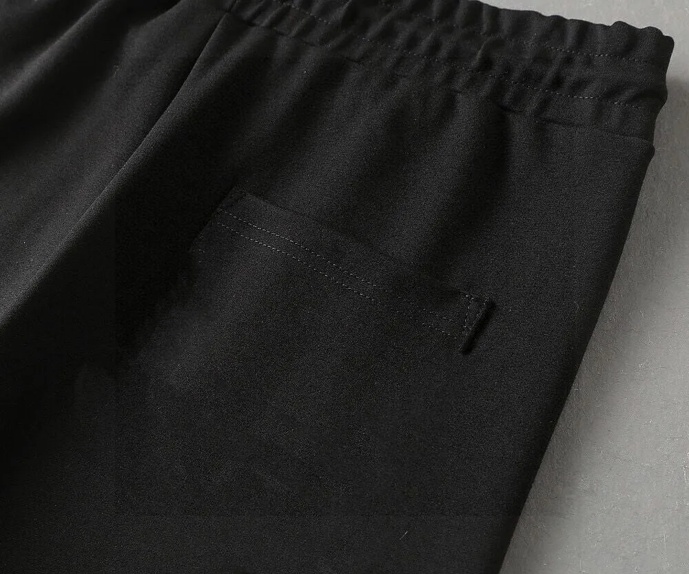 🅿️460 direct batch brand [BALENCIAGA] (thick velvet) 2025 autumn and winter new products, celebrities’ favorite fashion-flavored casual suits, clean and neat tailoring, full of urban style. Made of high-quality custom-made fabrics, the inner warmth is excellent, the hand feels soft and dry, and the upper body effect is crisp and stylish. The three-dimensional cutting process and the pattern are all of high standards, and the silhouette version has the right benefits! It is not tight at all, and you feel good when you put it on. So many top-quality raw materials create high-end products with unparalleled value. It is the first choice for high-end fashion people. (Size: M-4XL can wear up to 200 pounds)