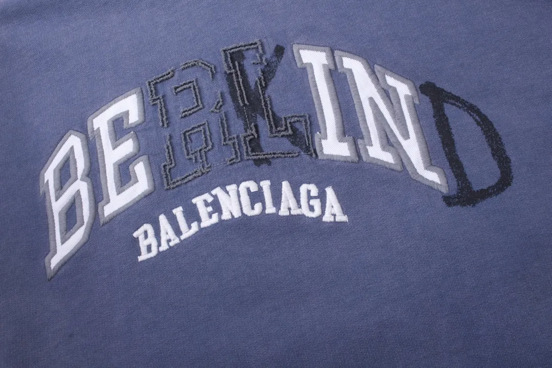 🅿️330 detailed pictures [Top version. Official website quality] BALENCI*GA/Paris BALENCI*GA#2024 latest model, classic letter LOGO graffiti. Toothbrush embroidery ready-to-wear distressed hooded sweatshirt. Brick cabinet synchronization. Genuine products are developed and developed in the first time. Welcome to compare! The fabric is made of Paris ZP custom-woven and dyed cotton sweatshirt. The weight is 450 grams. The cloth surface is clean. The cloth pattern is clear. It is soft and comfortable. It has good color fastness and is not easy to change color. The threads are woven and dyed with no color difference. The embroidery is done using imported Tajima embroidery machines. Over 10W needlework and extremely complex craftsmanship. The effect is three-dimensional and the lines are clear. No rough edges and lines. Ultra-high-tech embroidery. The hand-painted worn-out effect of ready-made garments. The version adopts OS loose shoulder design. Same style for men and women. Code: BL238030 Color: Dark blue gray. Floral gray. Washed blue Size: XS S M L