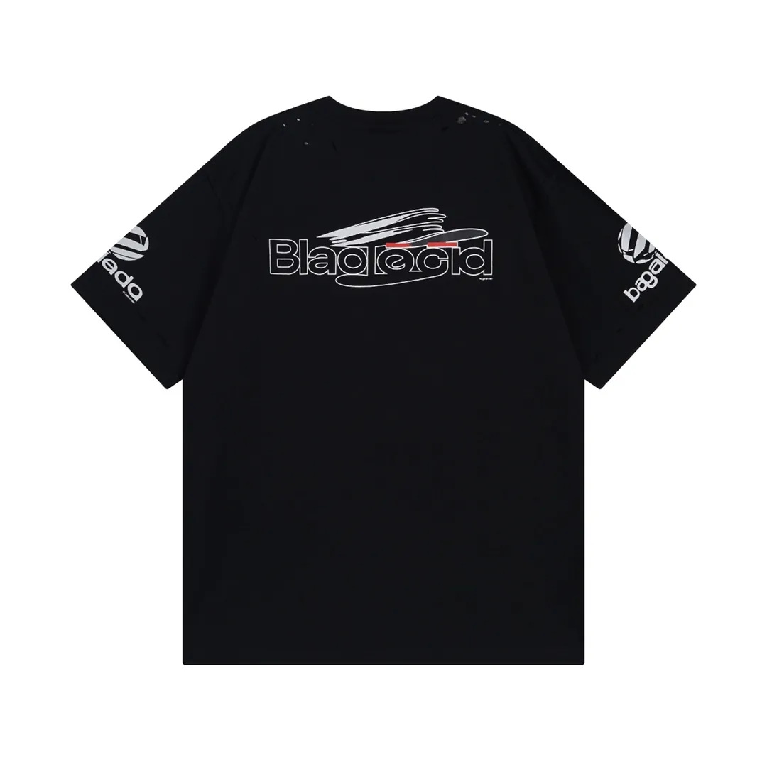 🅿️194 Detailed picture [Top version. Official website quality] BALENCI*GA/Paris AI GENERATED series new T-shirt #2024 new style. The reverse stitching design is full of sense. The front, back and left sleeves are printed with the new LOGO. The ready-made clothes are washed and worn. Notice! ️The original version of this style is made with reverse stitching. It is worn, washed and distressed. This is the normal practice in the Jubie market. The black and gray cuff prints are different. #2024 Spring and Summer Brick Cabinet Synchronization Welcome to compare. The fabric is made of Paris ZP custom-woven and dyed cotton double yarn, with a weight of 260 grams. The cloth surface is clean. The cloth pattern is clear, soft and comfortable. The threads are dyed with no color difference. The classic letter LOGO is printed with imported environmentally friendly glue. The letters are clear and the effect is three-dimensional. Restore the brick cabinet, adopt OS loose shoulder style. Same style for men and women. Code: BL223335 Color: black, light gray, white. Size: XS to L