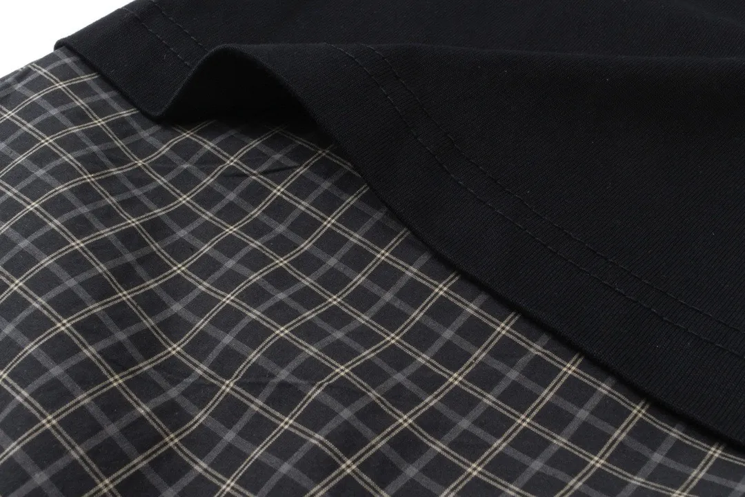 🅿️300 BALENCI*GA Paris classic cola embroidered long sleeves, the fabric is made of Paris custom-woven and dyed double-yarn pure cotton fabric. The weight is 280g. The thread is custom-woven and dyed without color difference. The front and rear panels are made of imported Tajima embroidery. The cuffs are plaid shirt splicing. Two high-temperature shaping washes. os dropped shoulders and loose version. Same style for men and women -Color: black -SIZE: XS S M L Style number 8623#