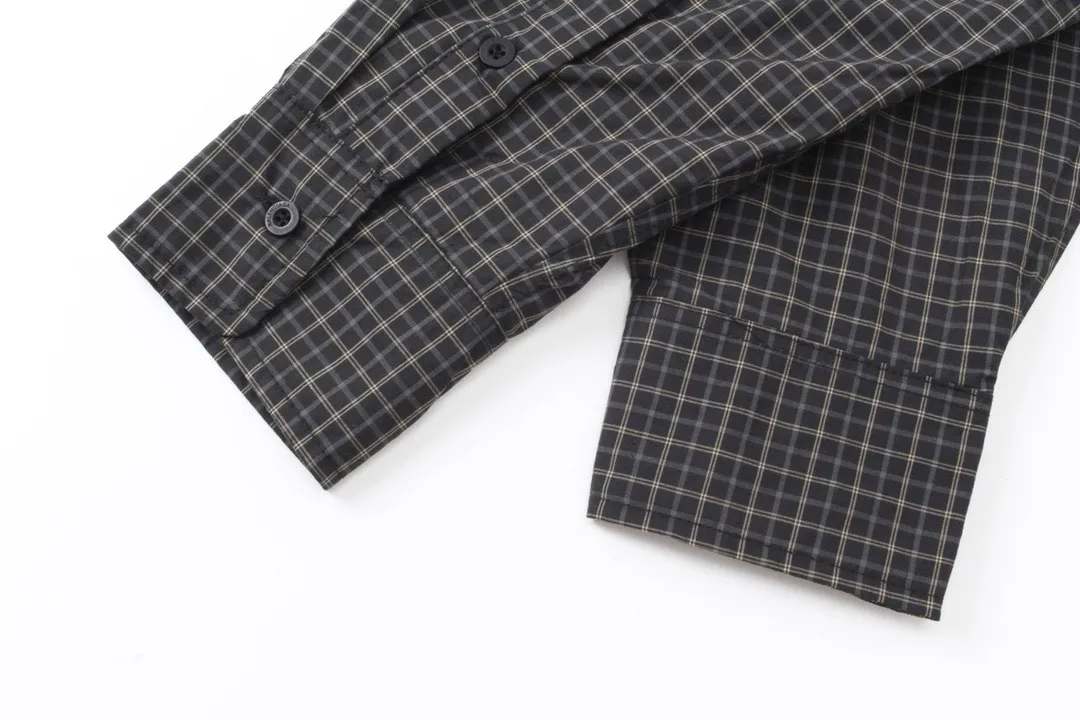 🅿️300 BALENCI*GA Paris classic cola embroidered long sleeves, the fabric is made of Paris custom-woven and dyed double-yarn pure cotton fabric. The weight is 280g. The thread is custom-woven and dyed without color difference. The front and rear panels are made of imported Tajima embroidery. The cuffs are plaid shirt splicing. Two high-temperature shaping washes. os dropped shoulders and loose version. Same style for men and women -Color: black -SIZE: XS S M L Style number 8623#