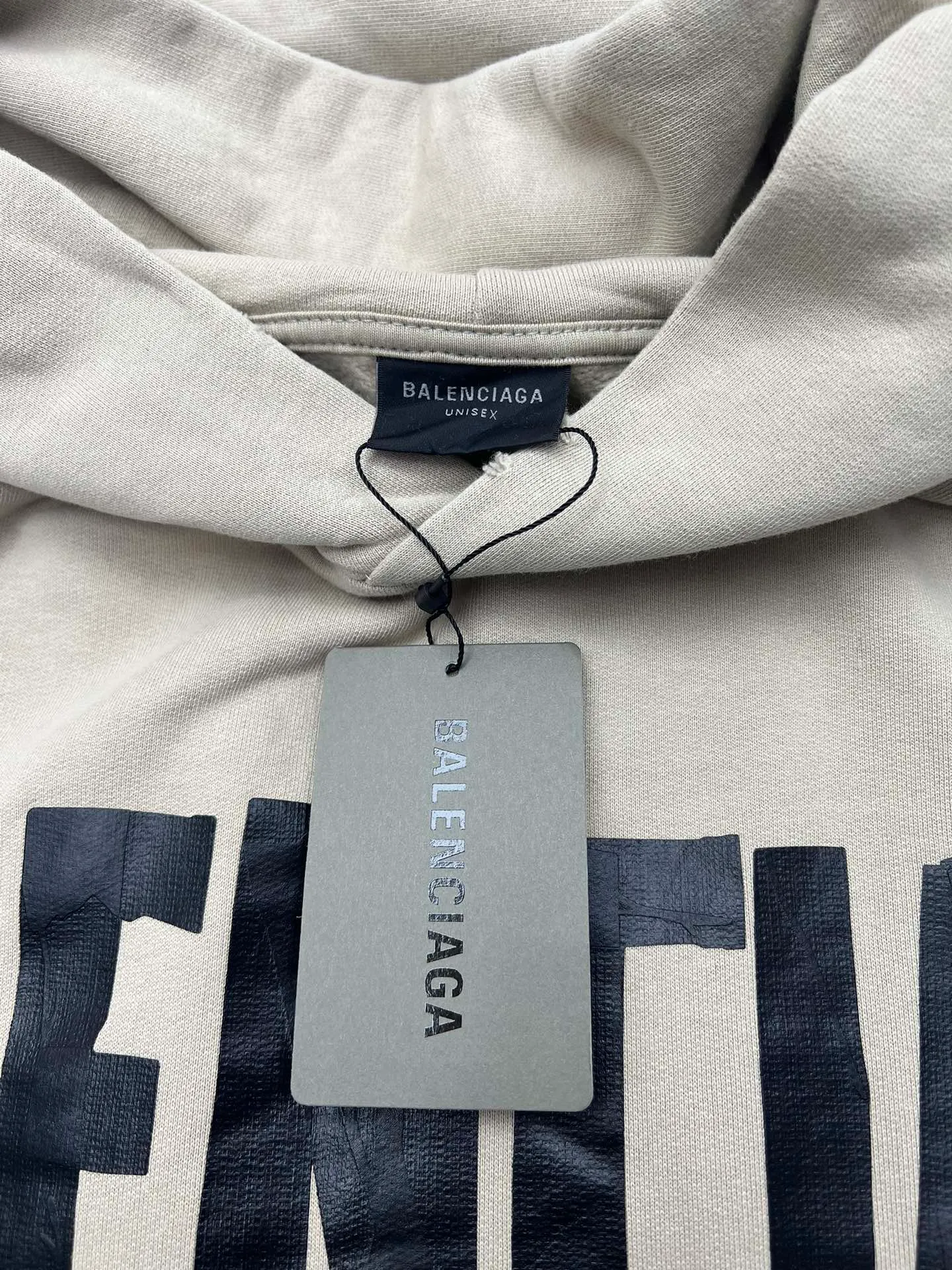 🅿️490 Paris 25ss new TAPE TYPE RIPPED POCKET HOODIE hooded sweatshirt with hole pockets and tape type logo on the front and back. Distressed details. Size: XS.S.M.L.