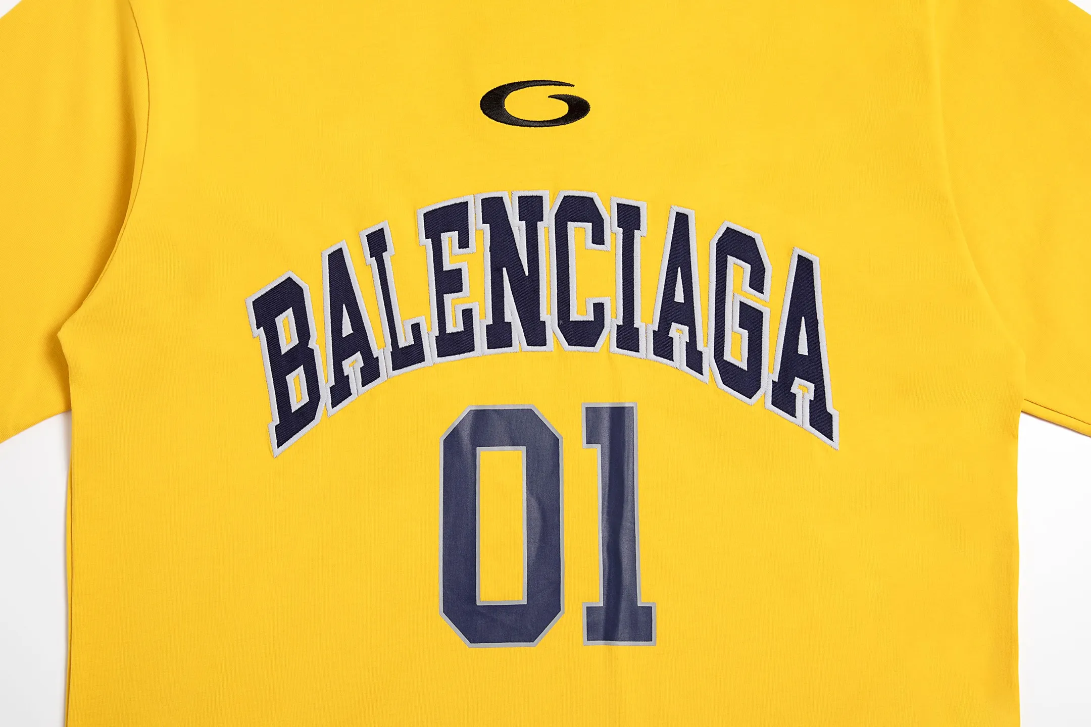🅿️200 9180# Detailed picture Top version [[BALENCIA*GA] official website quality Paris new basketball jersey embroidered printed short-sleeved T-shirt OS version loose dropped shoulders Unisex fabric: 260 grams 100% cotton double yarn Process: embroidery printing on the front panel Car stamp in the lower left corner Back panel printing Garment washing Shape fixing Color: black white blue purple yellow Size: XS S M L