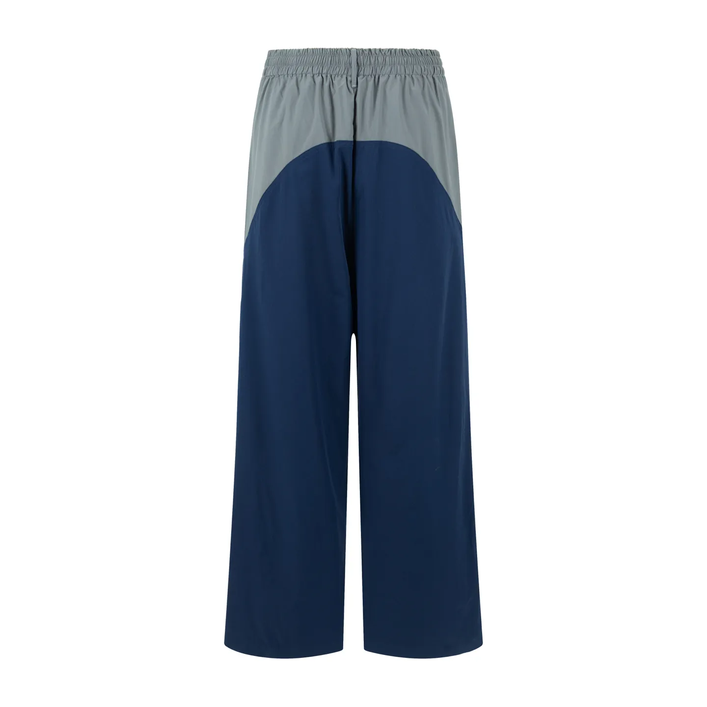 🅿️480 [Exclusive supply] BLCG 25FW contrasting color patchwork work trousers The fabric is made of selected high-end blended fabrics, with a crisp and stylish texture and excellent drape. It is exquisitely tailored to create a contrasting wide-leg silhouette, which is comfortable and stress-free for daily wear. At the same time, it has a high-end style and a sense of design. The front and rear contrasting splicing is neat and three-dimensional, matching the brand's iconic tailoring style, and the visual recognition is enhanced. It fully demonstrates the brand's high-luxury fashion heritage and pioneering attitude, and exquisitely blends the luxury brand heritage with casual style; the wide-leg version is matched with a neat waist design, which is easy to put on and take off and shows casualness; the exquisite processing of details, from the contrasting color levels to the texture of the fabric, all add a high-luxury and casual level to the overall look. Size:1-2-3-4