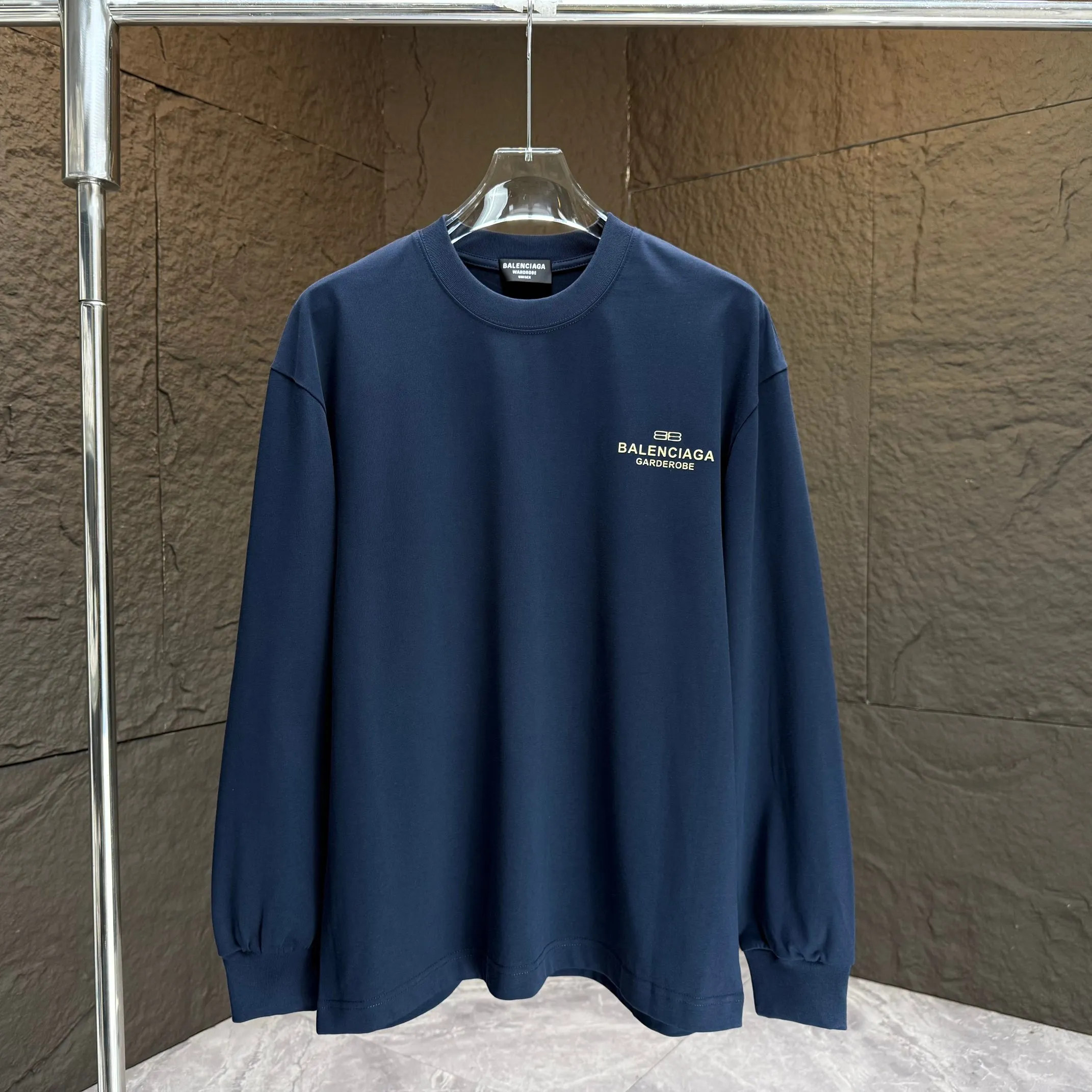 🅿️240 BALENC* Paris* 2025 autumn and winter new thick long-sleeved T-shirt 320g pure cotton letter logo flocking Color: black white night blue code number: S M L XL