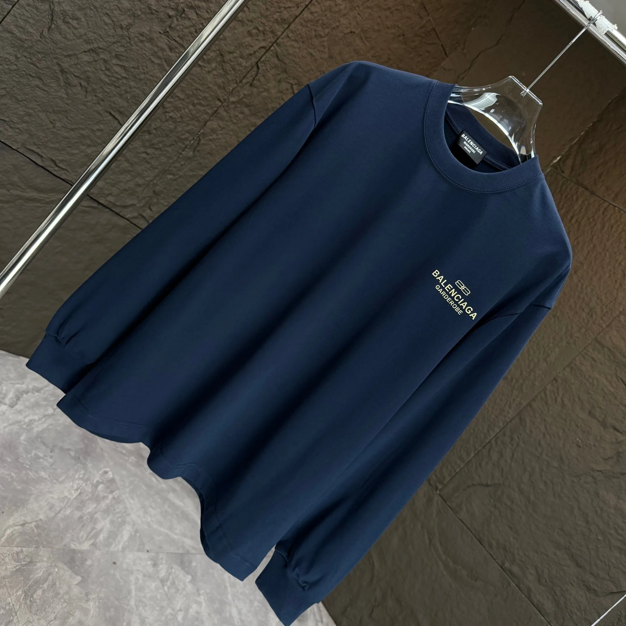 🅿️240 BALENC* Paris* 2025 autumn and winter new thick long-sleeved T-shirt 320g pure cotton letter logo flocking Color: black white night blue code number: S M L XL
