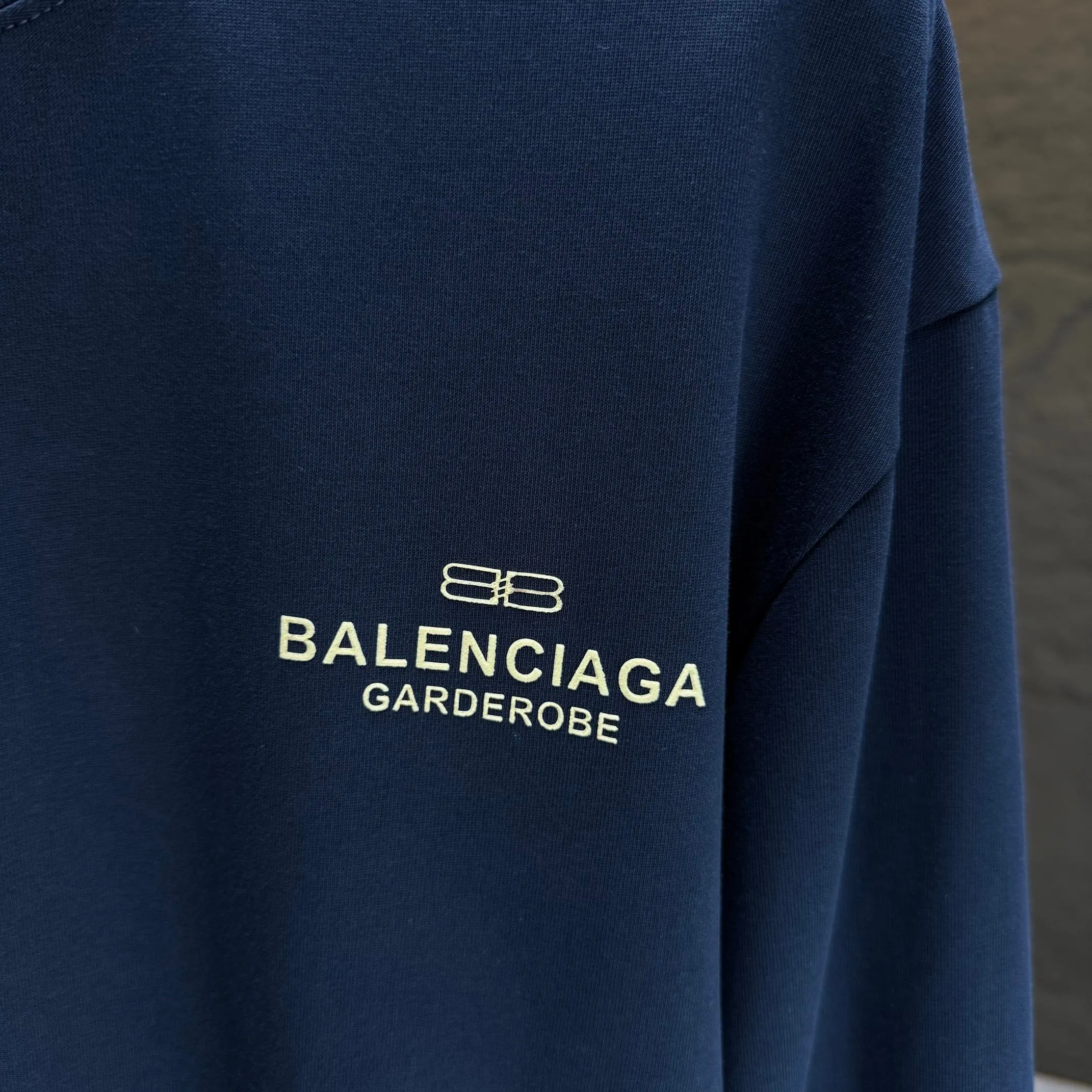 🅿️240 BALENC* Paris* 2025 autumn and winter new thick long-sleeved T-shirt 320g pure cotton letter logo flocking Color: black white night blue code number: S M L XL