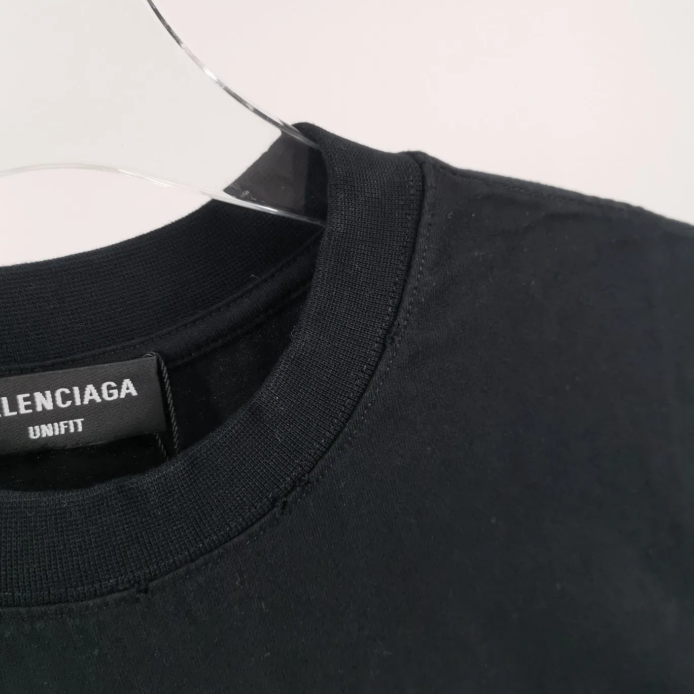 [New arrival] The top and tested version of the new BALENCIAGA half-moon BB embroidered eco-friendly large LOGO for male and female couples star short-sleeved T-shirts. The simple embroidery series is popular, Behringer embroidery technology, the embroidery is meticulous and meticulous! The font is full and the texture is clear! The fabric is made of 280g high-count double-yarn pure cotton, polyester-free, and absolutely no pilling! Size: XS-L Color: Black Mint Green P:240